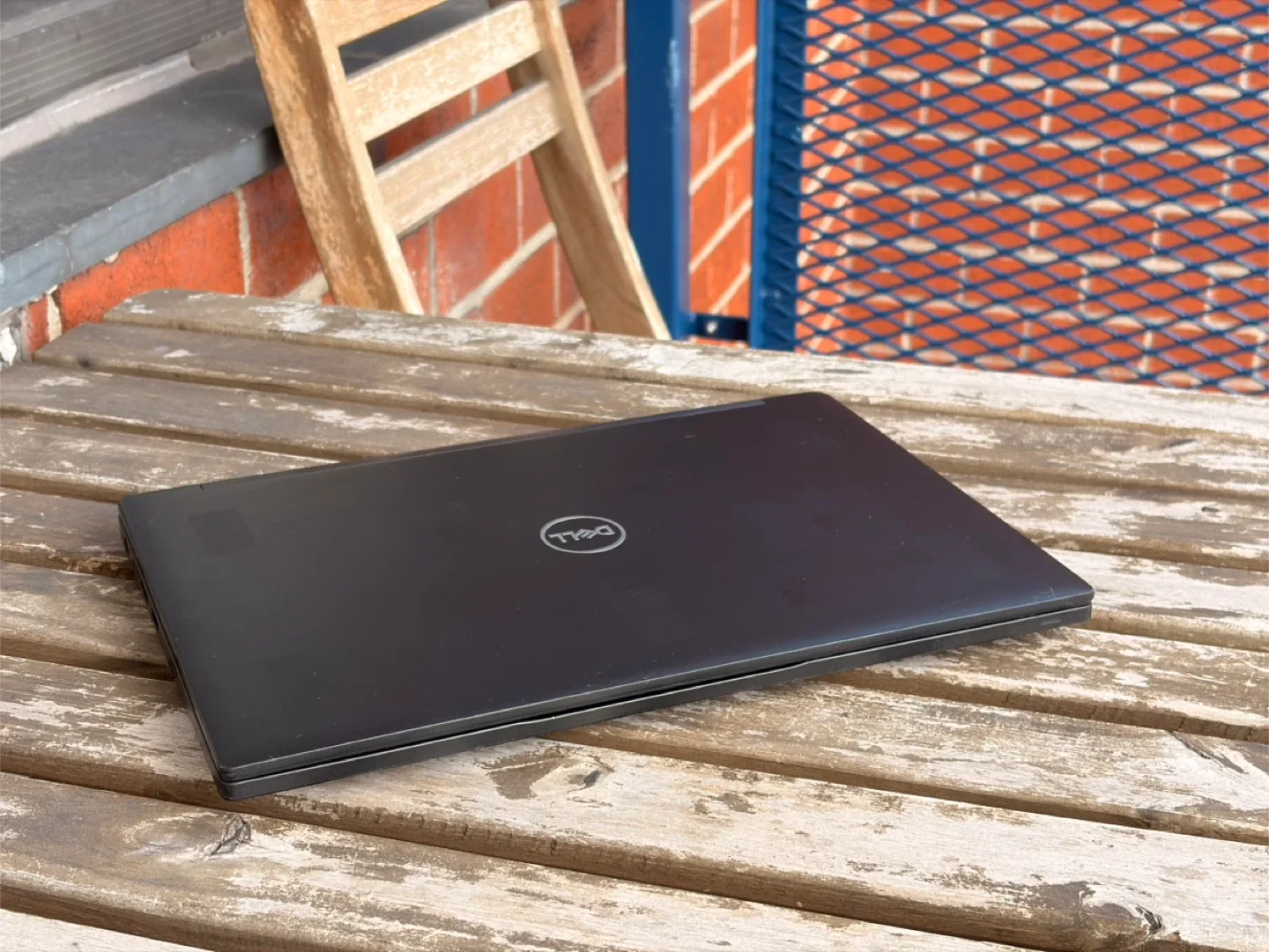 Dell Latitude 7290 Laptop / Core i7 / 16GB / 256GB SSD image indicator(6)