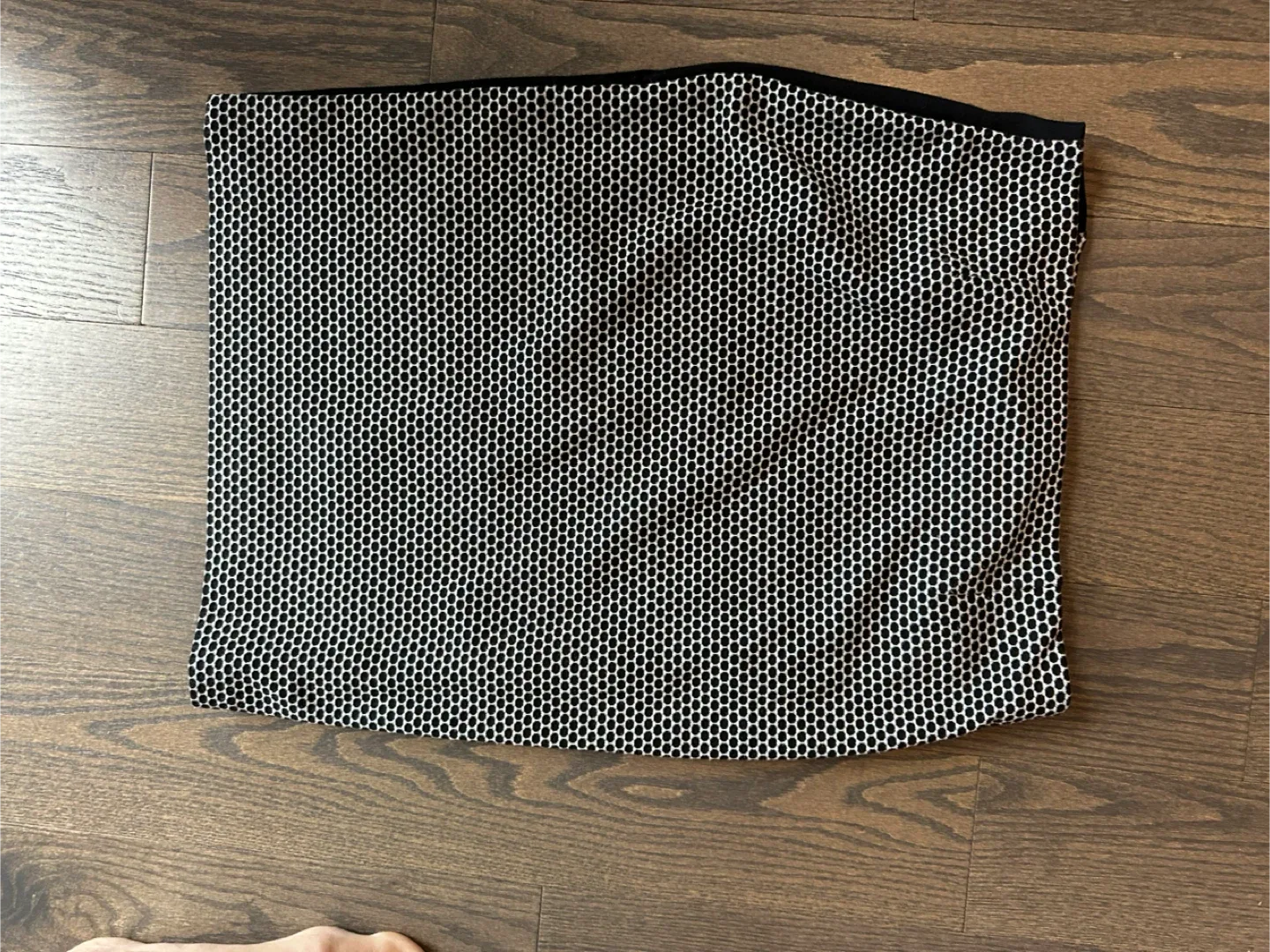 Vince Camuto Black & White Skirt - Size S image indicator(3)