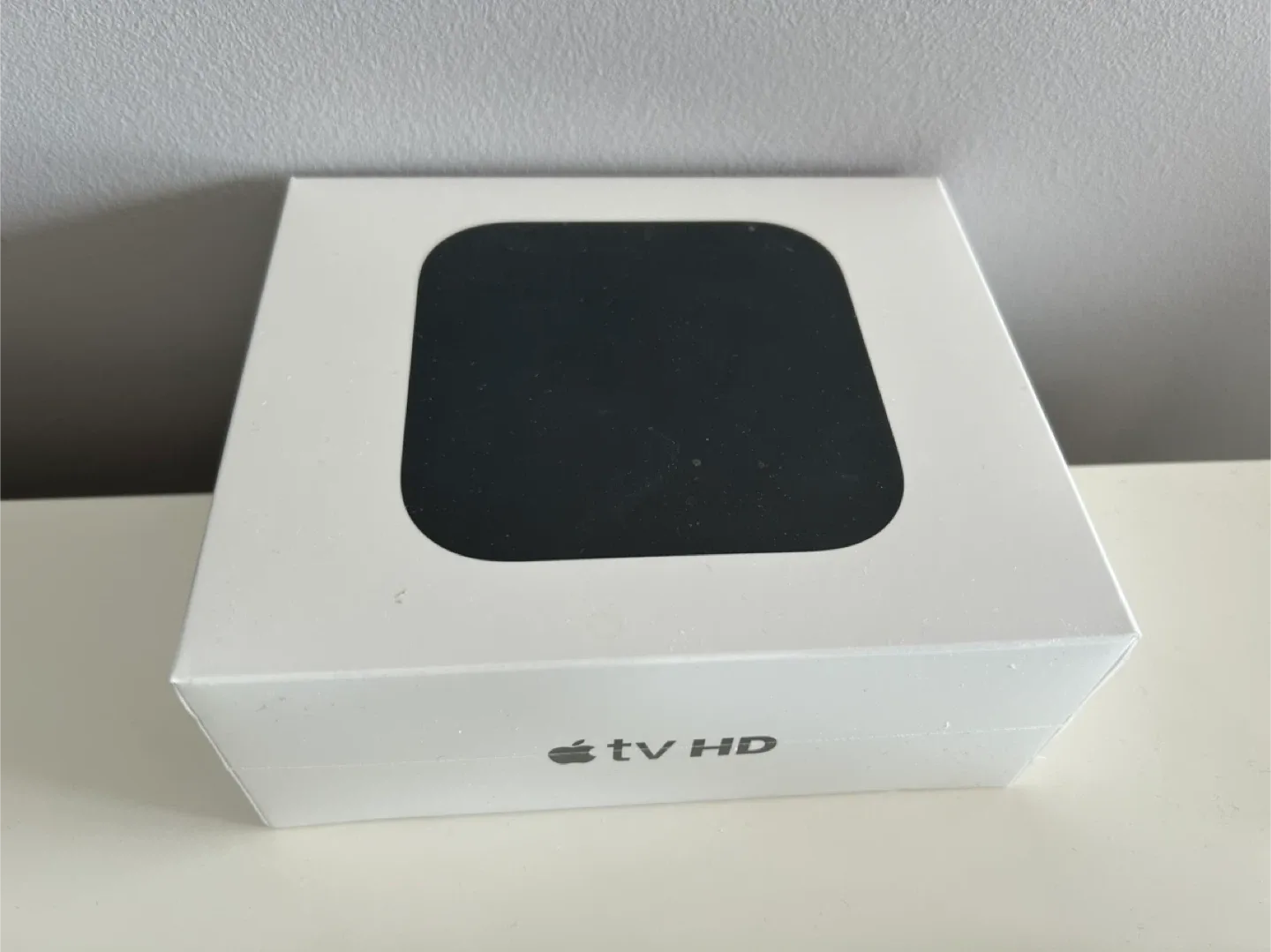 Apple TV HD 32GB - Like New!