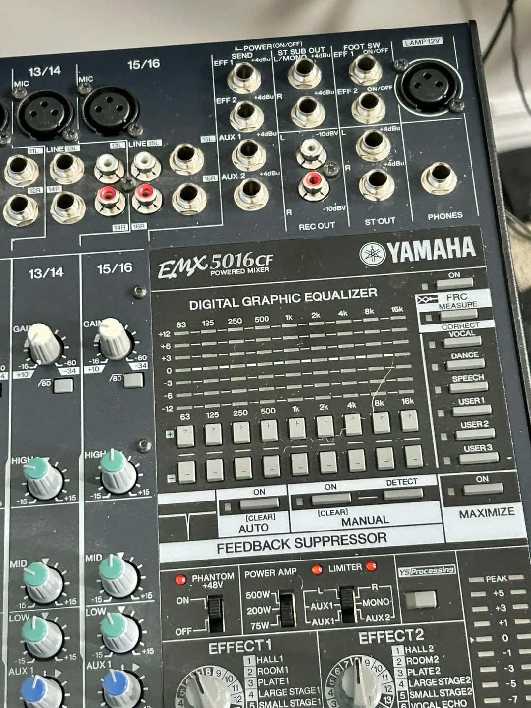 Yamaha EMX5016CF Powered Mixer