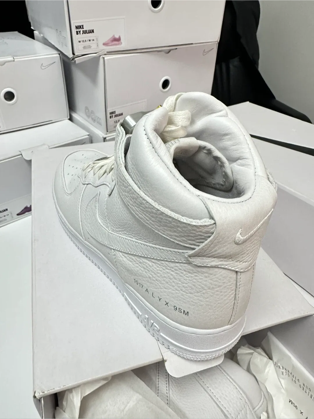 Nike Air Force 1 High 07 x 1017 ALYX 9SM White Mettalic Silver image indicator(4)