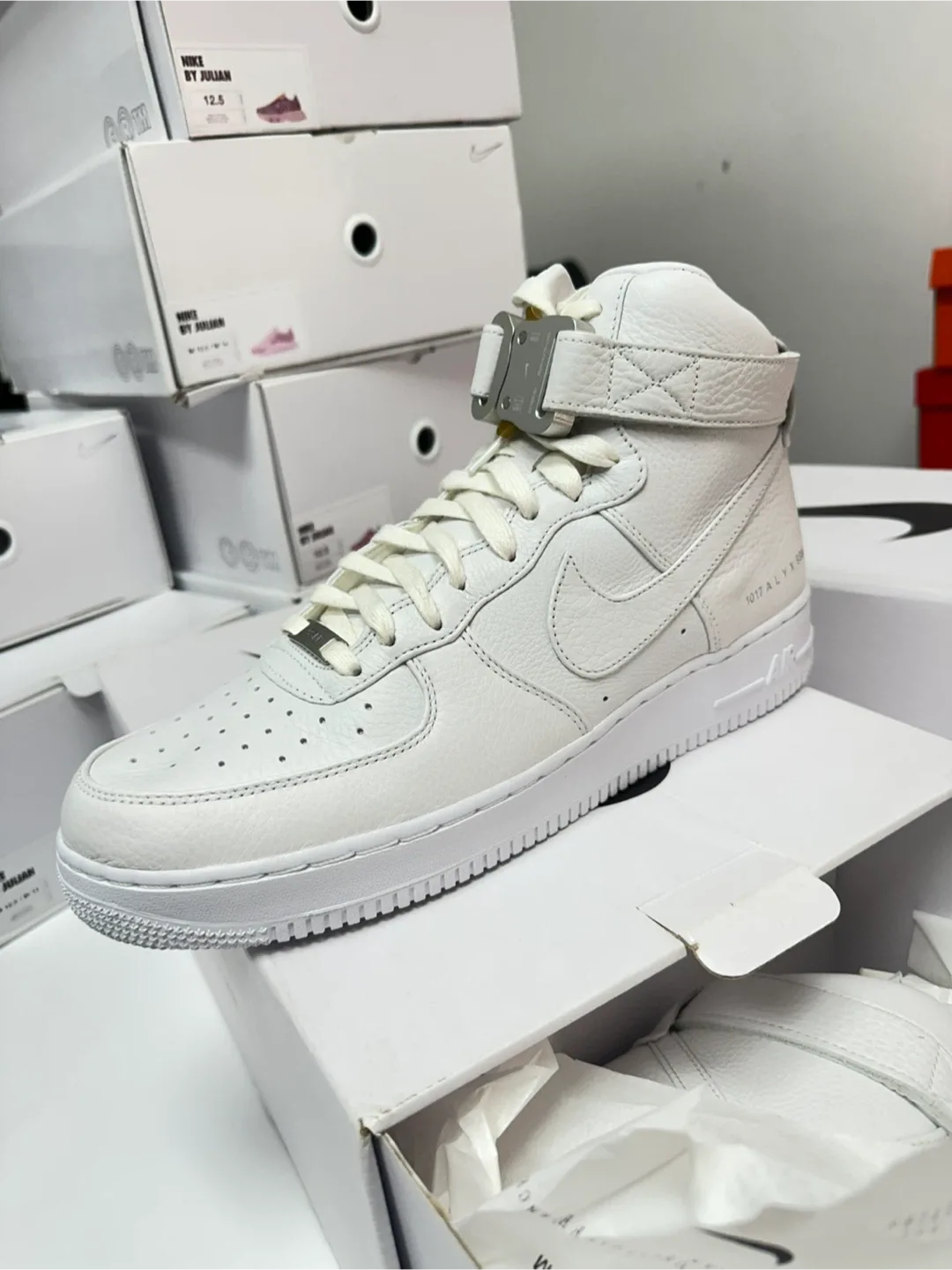 Nike Air Force 1 High 07 x 1017 ALYX 9SM White Mettalic Silver image indicator(3)