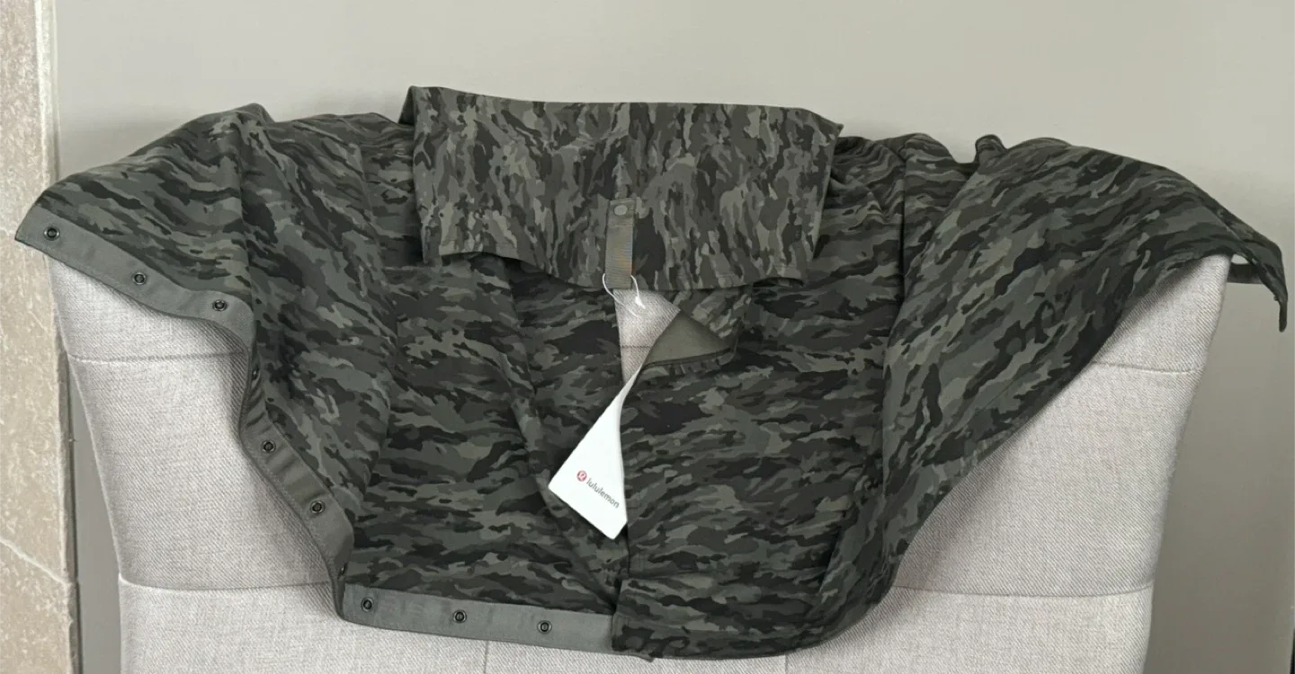 Brand New Snap Wrap Lululemon Vinyasa Scarf/Shawl