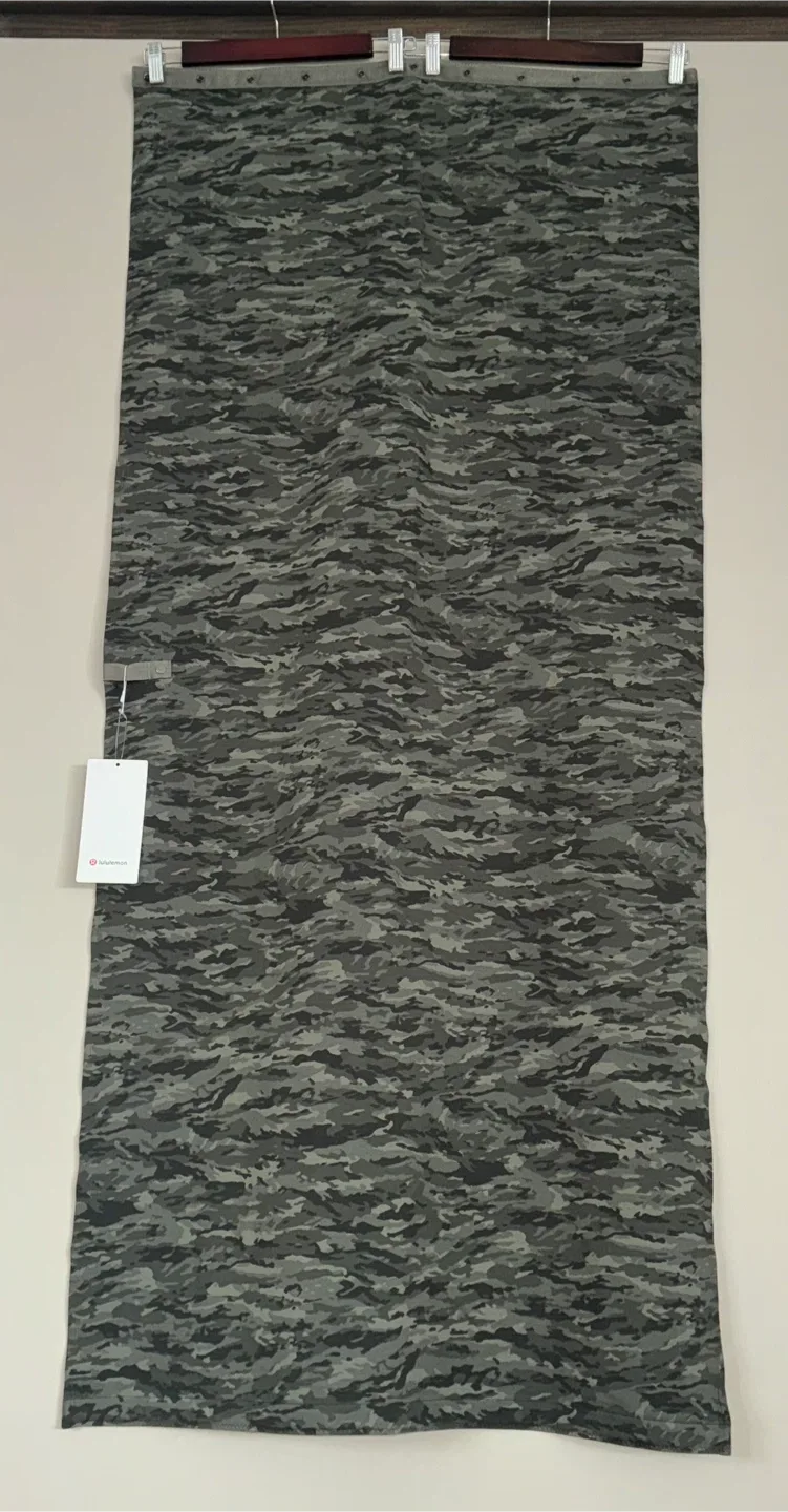 Brand New Snap Wrap Lululemon Vinyasa Scarf/Shawl image indicator(2)