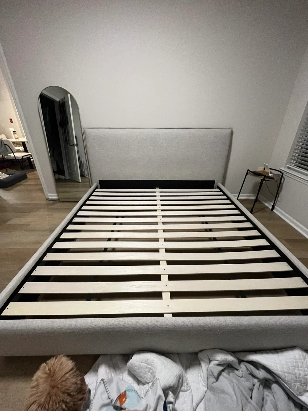 King Upholstered Bed Frame - Light Gray image indicator(2)