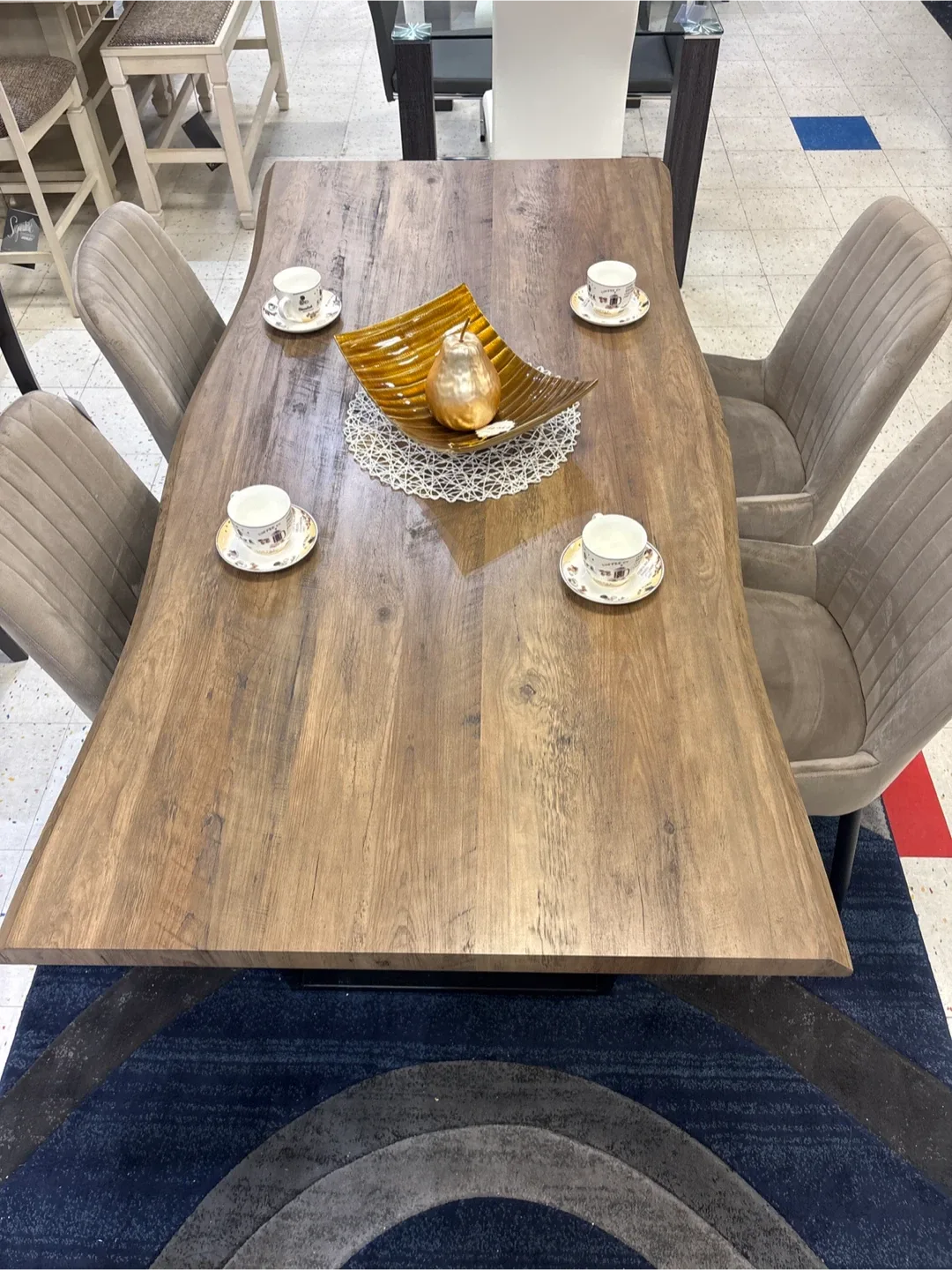 Dining Table with 6 Chairs image indicator(4)