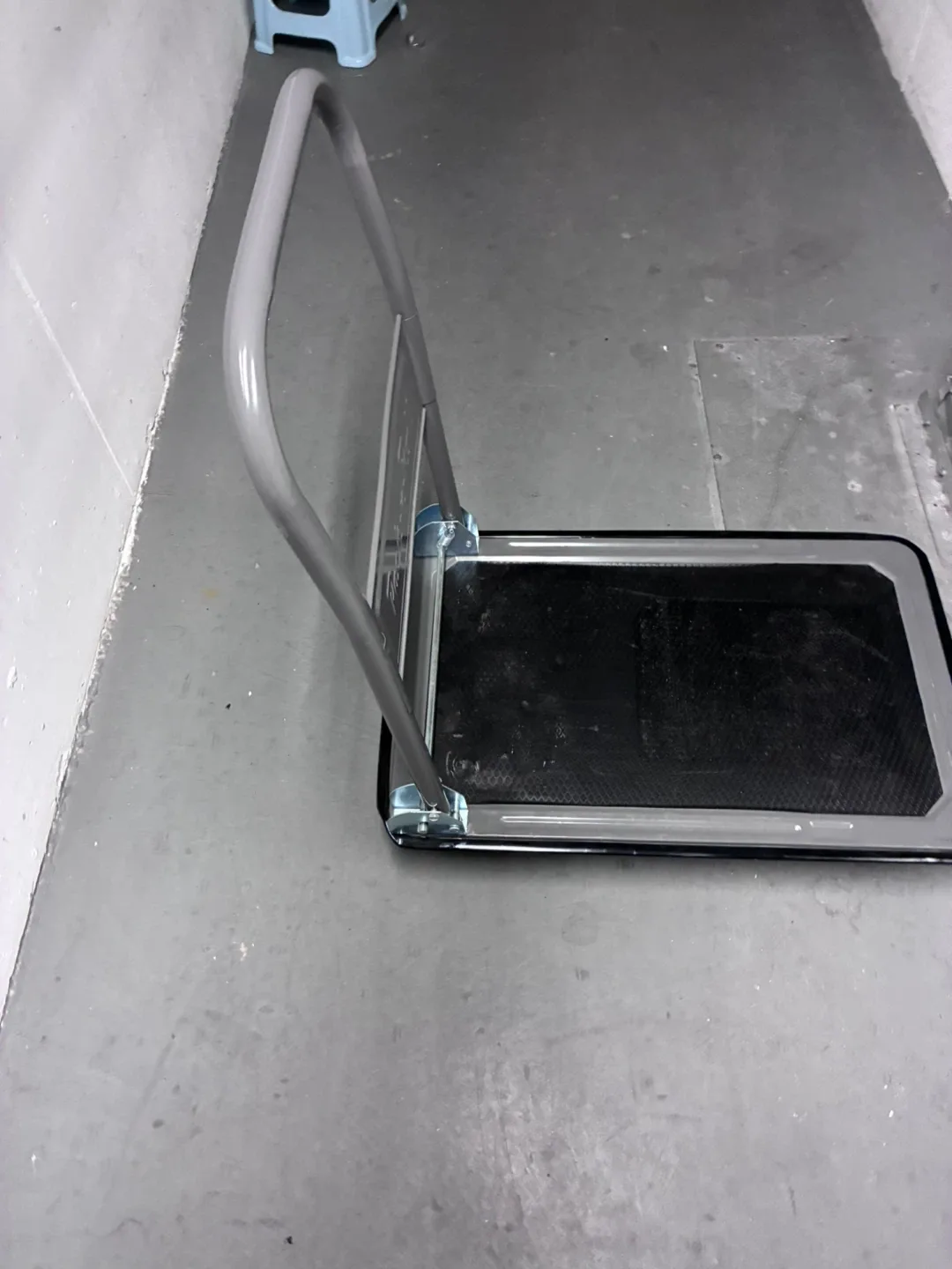 Pack-n-Roll Folding Platform Cart image indicator(4)