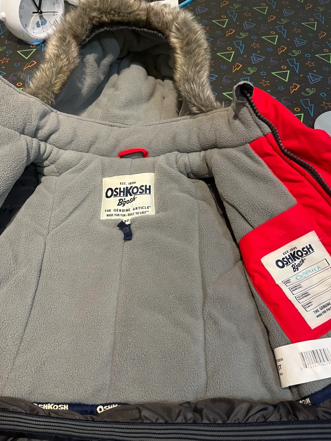 OshKosh B'gosh Red & Black Winter jacket(3T) image indicator(3)
