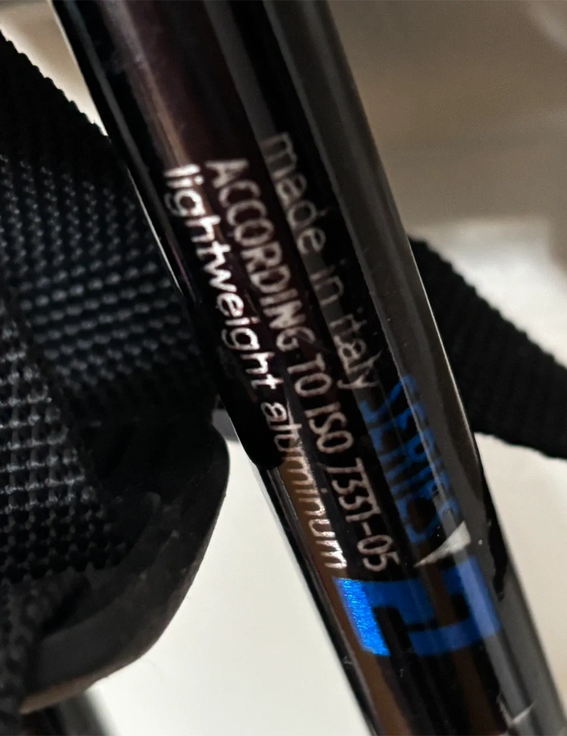 Head Chip 78 Skis with Binding and Poles image indicator(6)