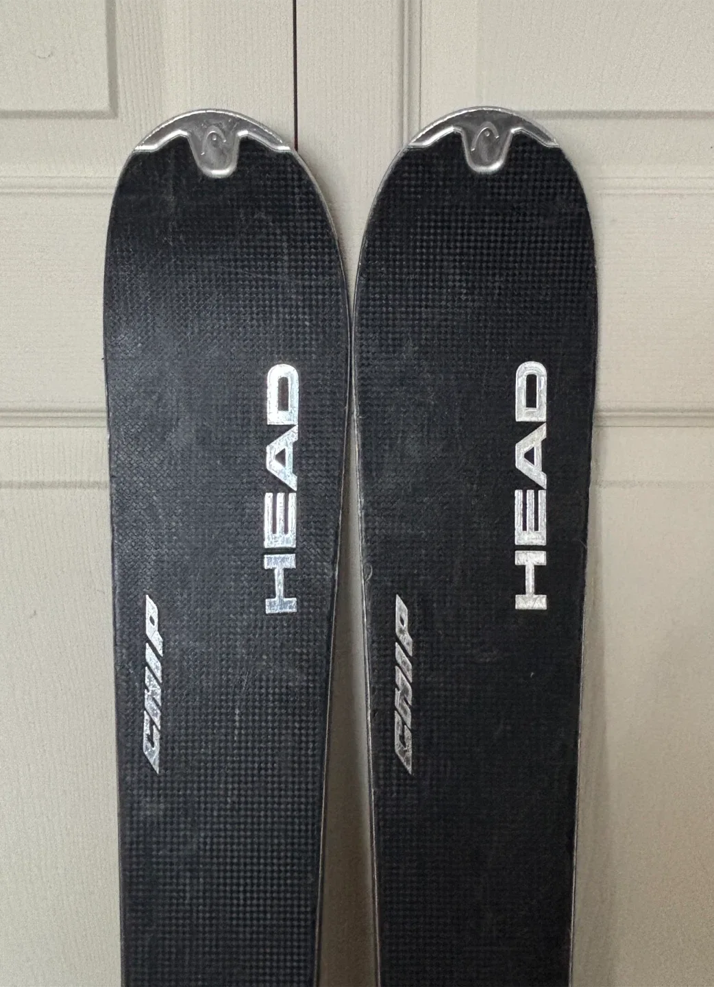 Head Chip 78 Skis with Binding and Poles image indicator(2)