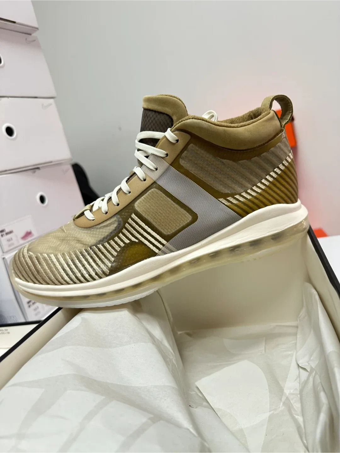 Nike LeBron X JE Icon QS Parachute Beige, Size 12