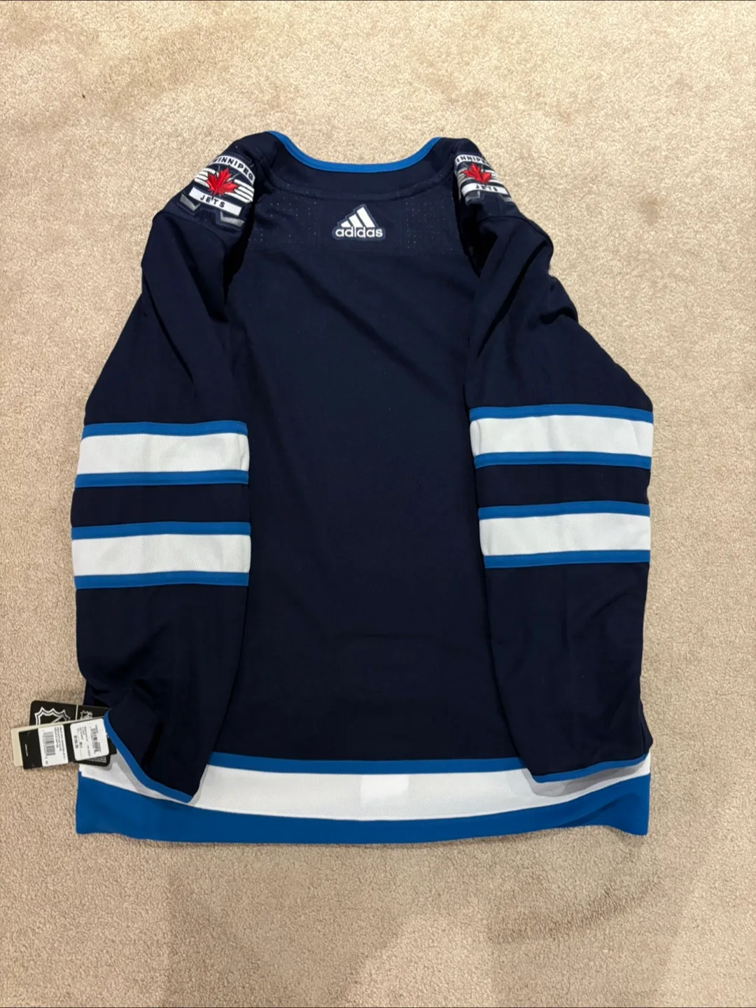 Adidas Winnipeg Jets Jersey, Size M image indicator(2)