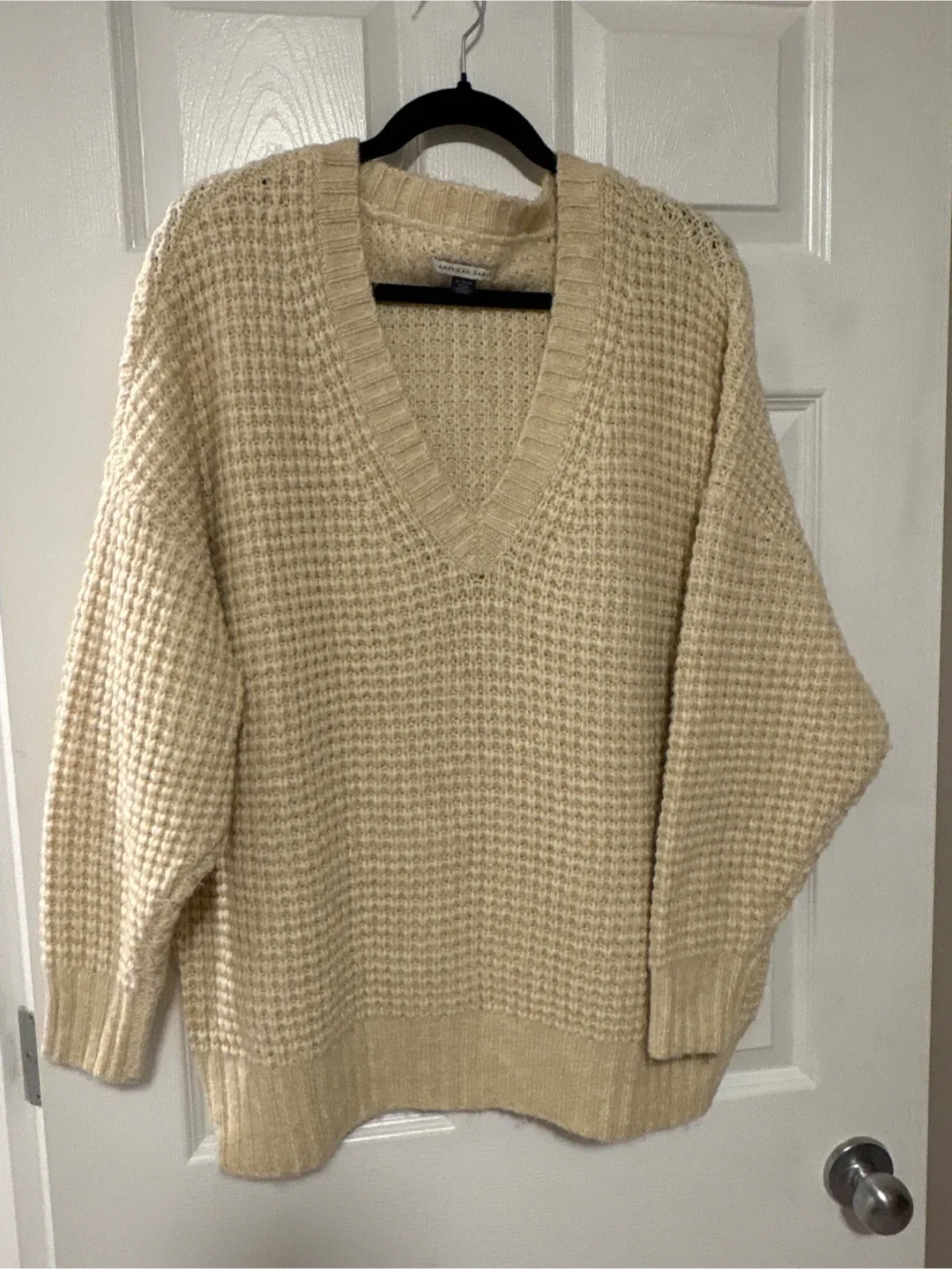 American Eagle Cream V-Neck Sweater XL image indicator(3)