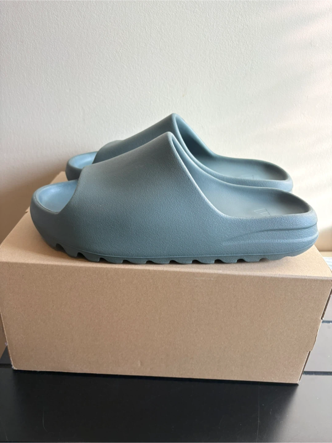 Slate Marine Yeezy Slides Men’s Size 12 - photo 3