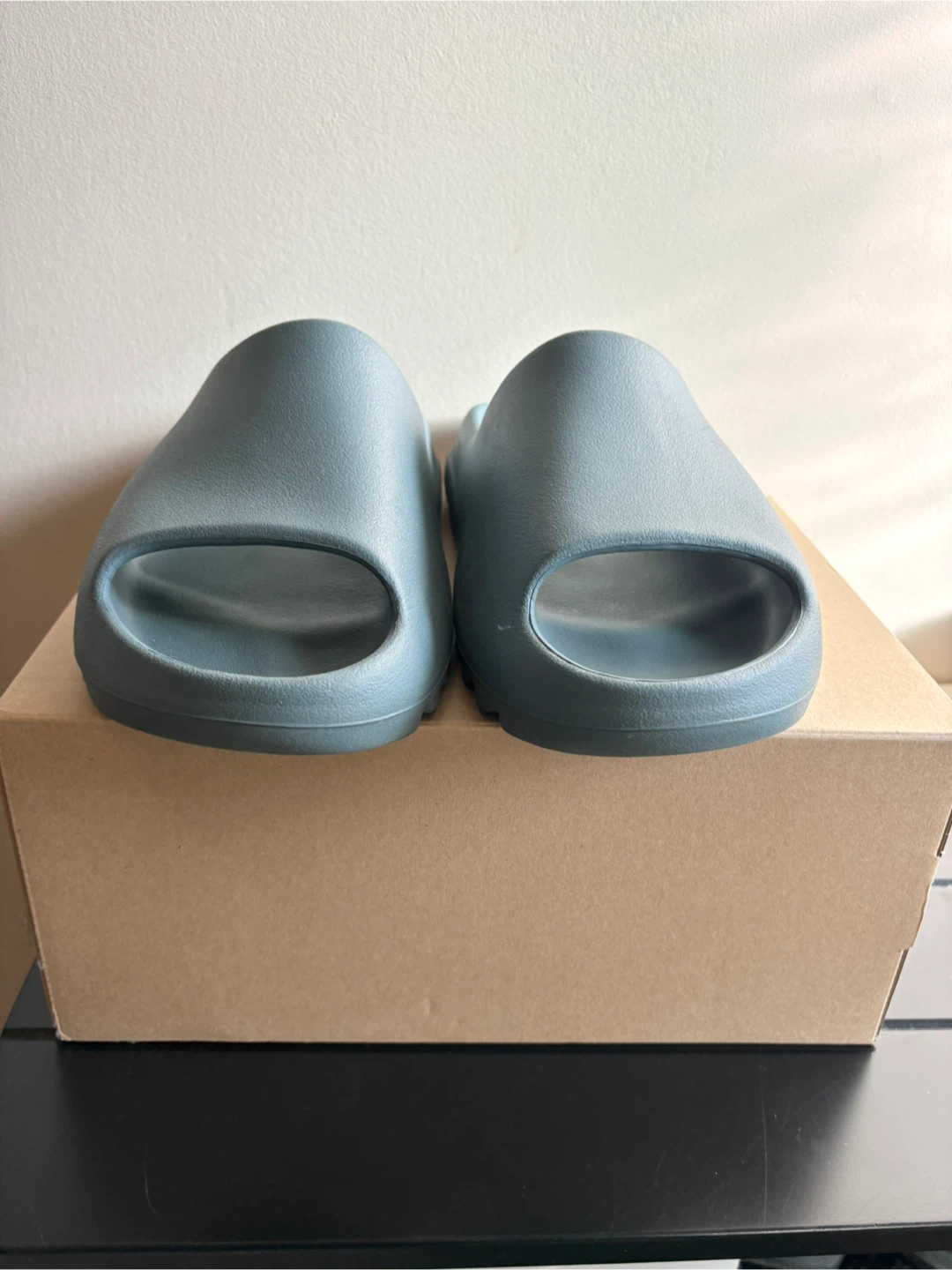 Slate Marine Yeezy Slides Men’s Size 12 - photo 2