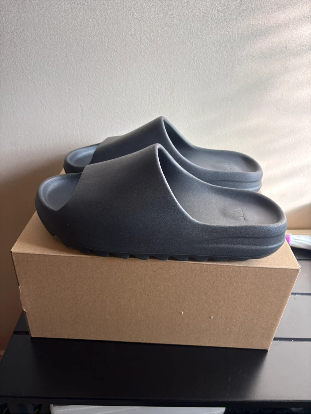 Onyx Yeezy Slides Men’s Sz 12 - photo 3
