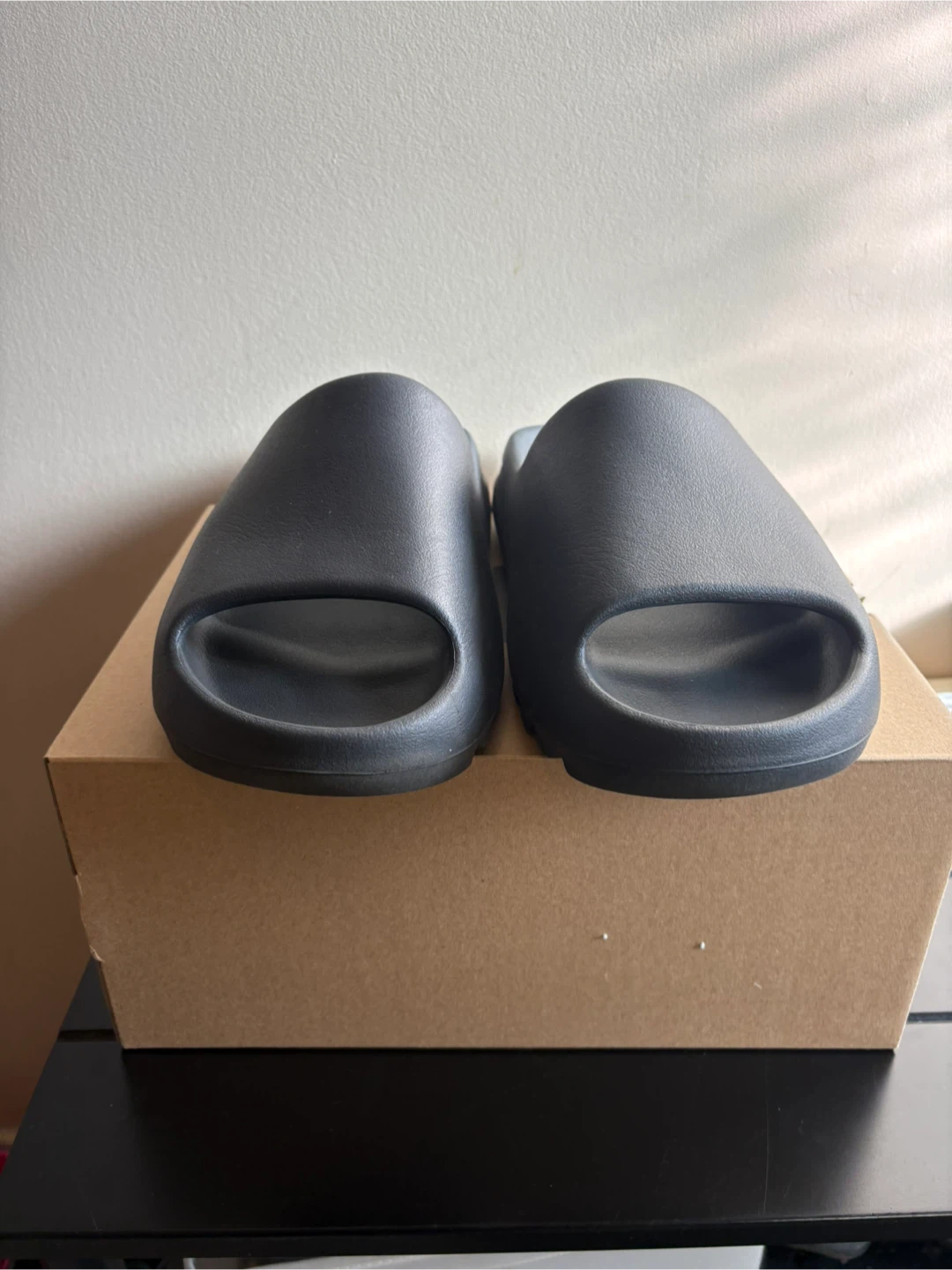 Onyx Yeezy Slides Men’s Sz 12 - photo 2