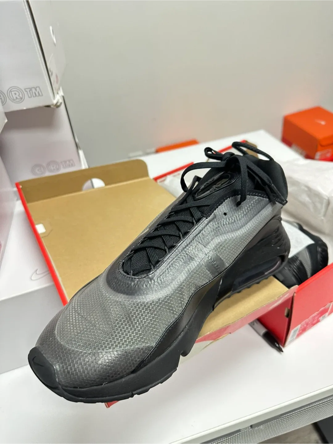 Nike Air Max 2090 Black/Grey Size 12.5