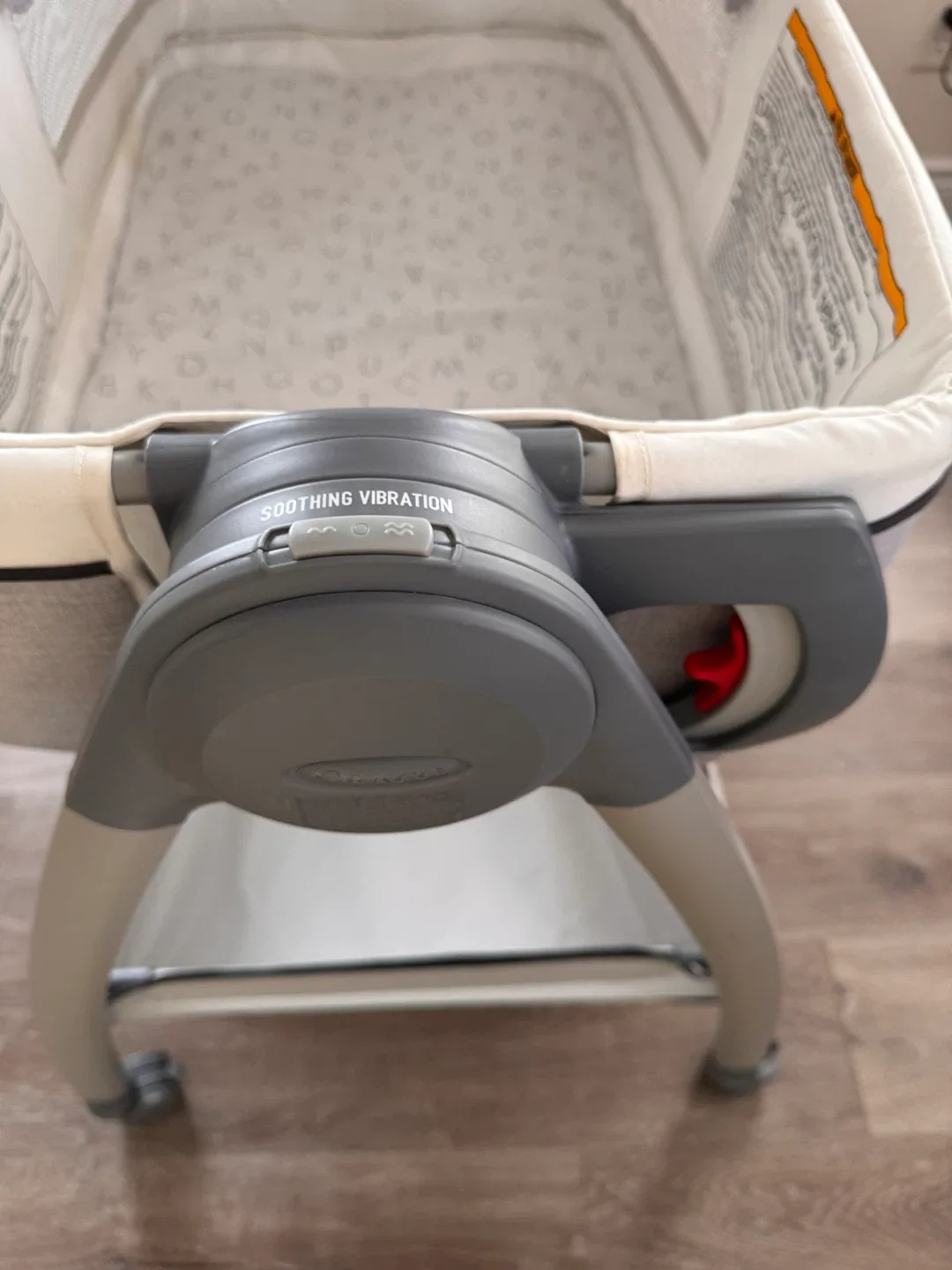 Graco Dream Suite Bassinet + Changer image indicator(6)