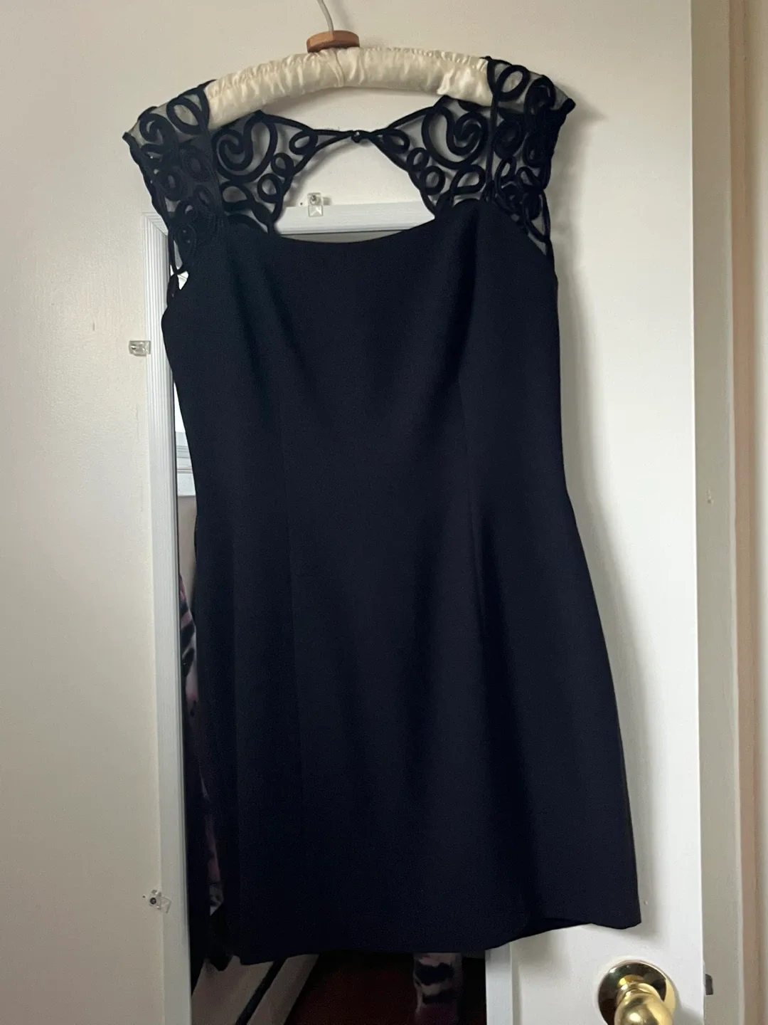 Black dress image indicator(2)