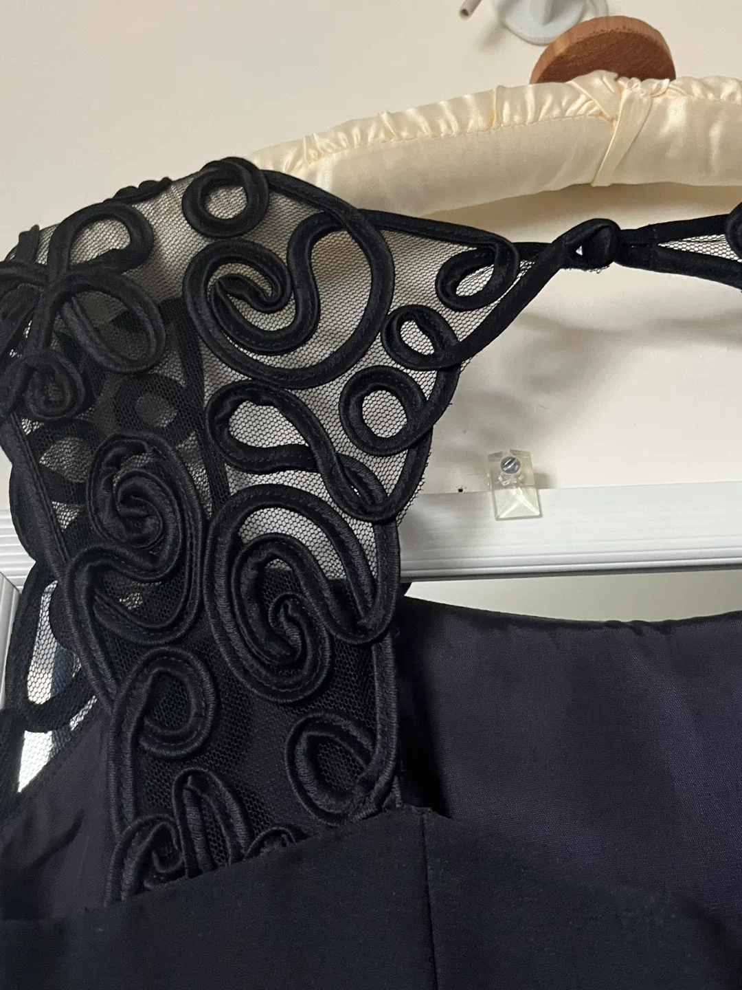 Black dress image indicator(3)