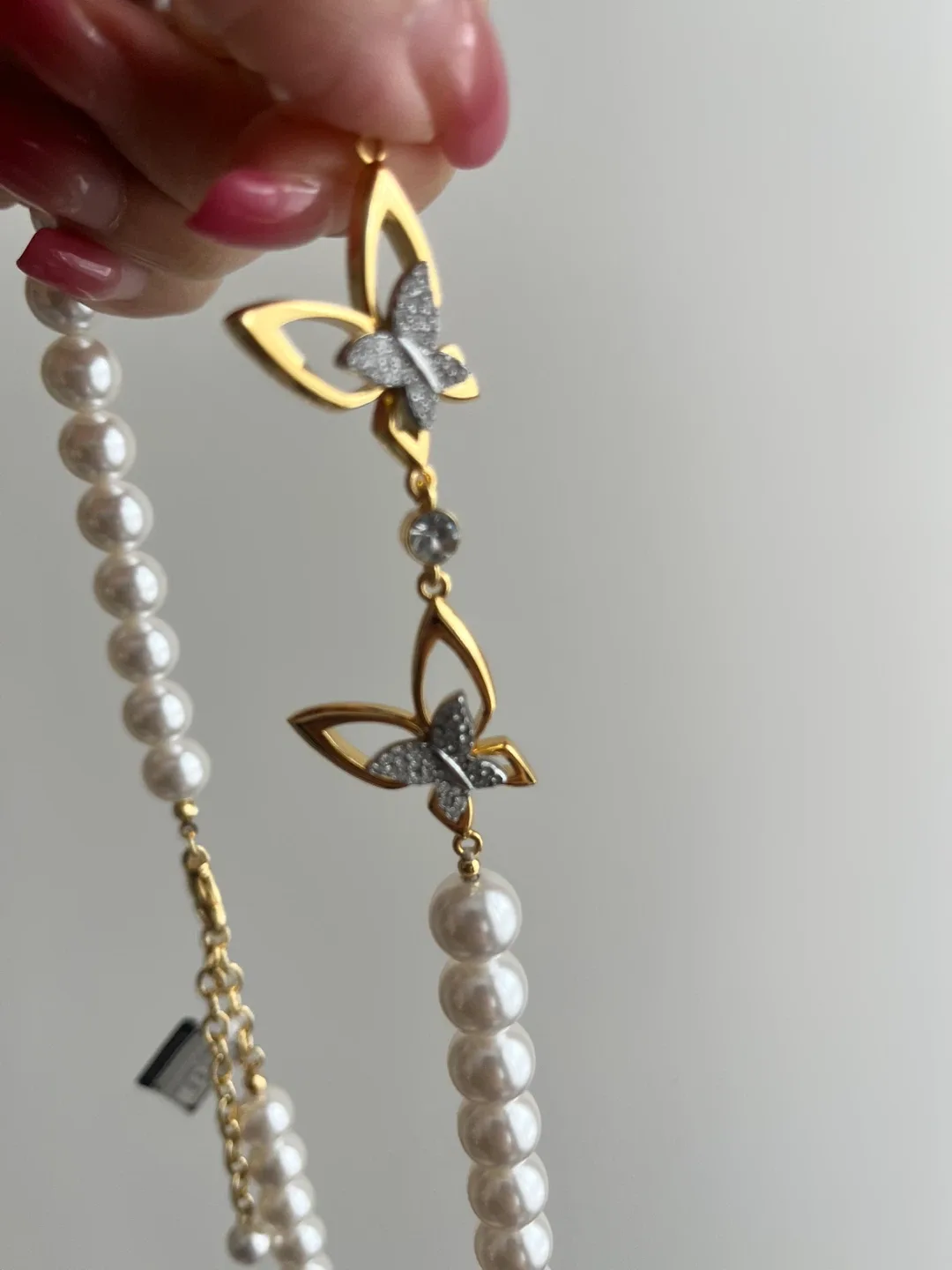 Pearl Necklace with Butterfly Pendants