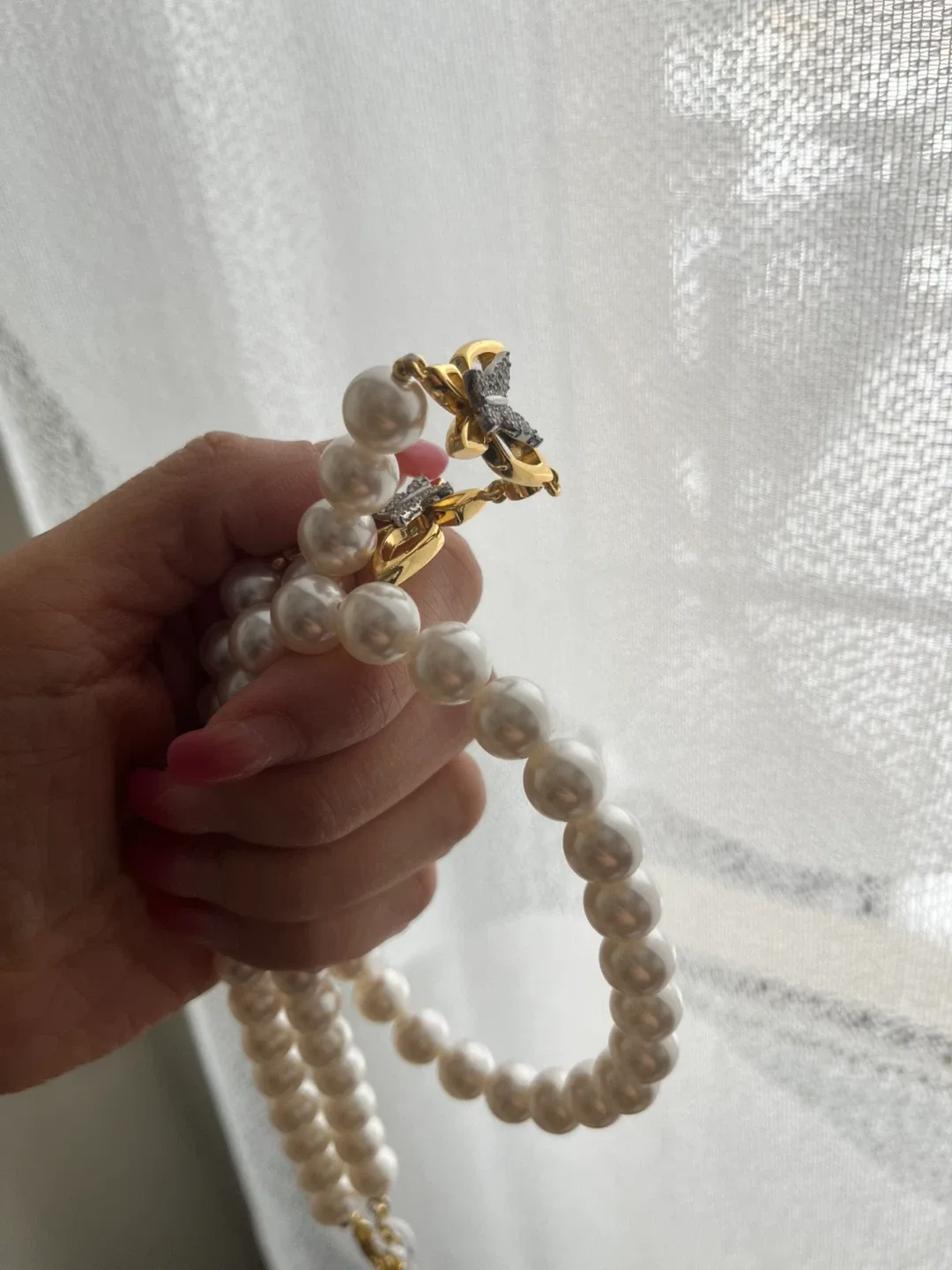 Pearl Necklace with Butterfly Pendants image indicator(3)