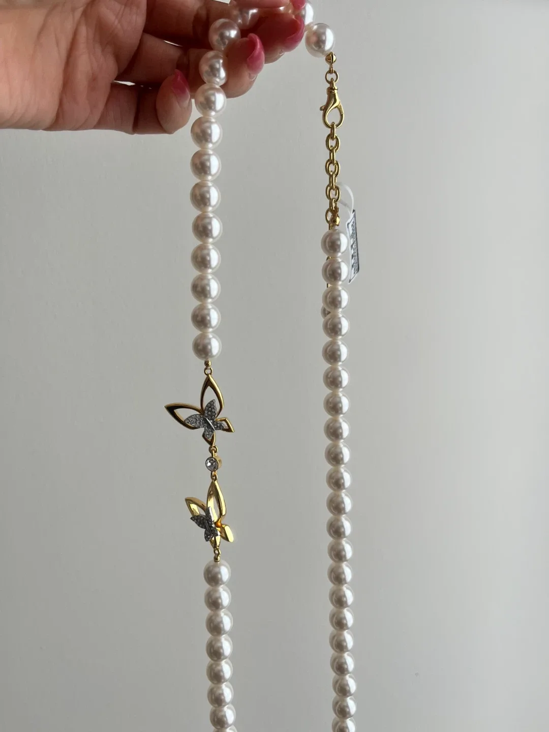 Pearl Necklace with Butterfly Pendants image indicator(4)