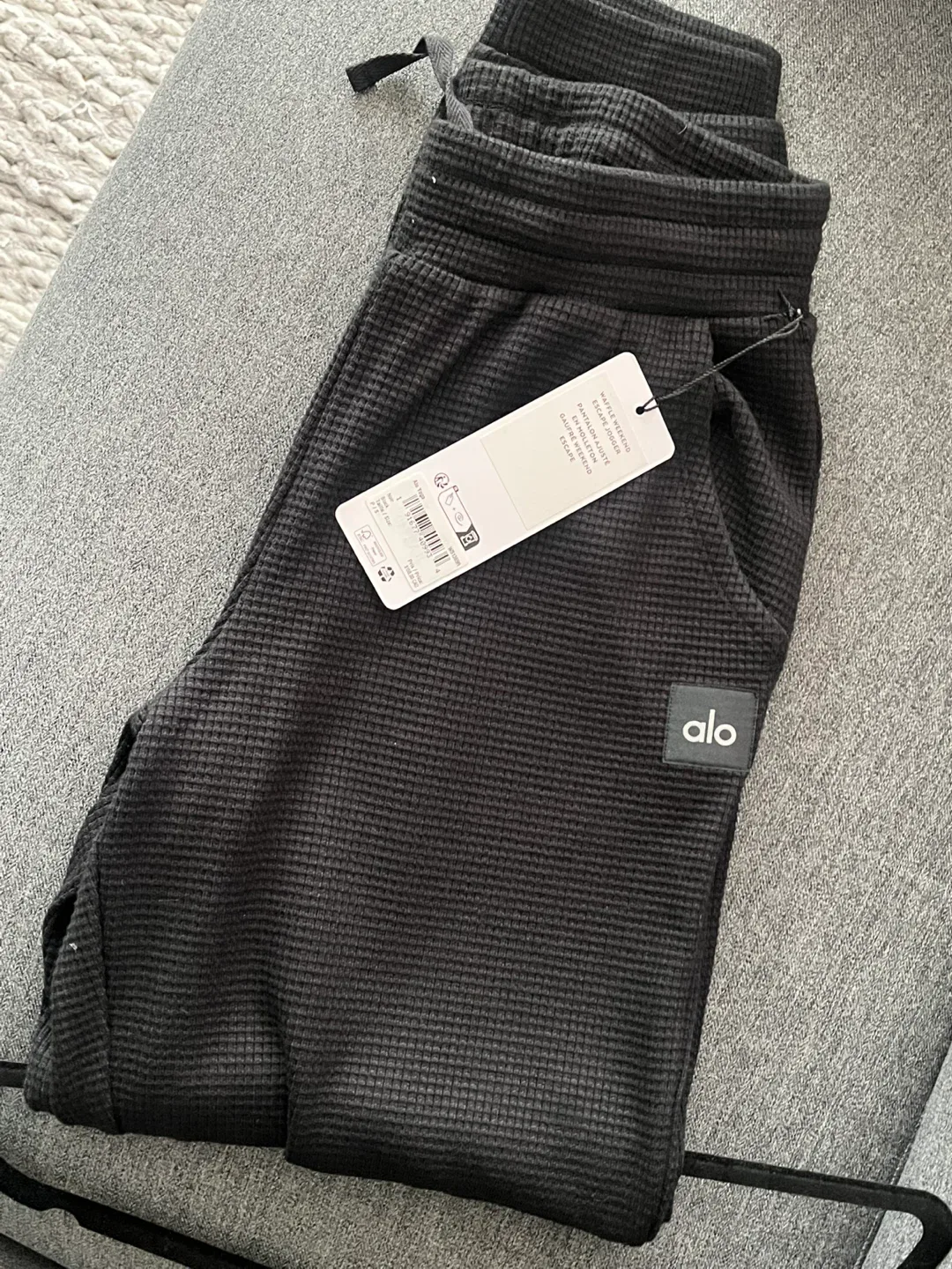 Brand New Alo Yoga Waffle Weekend Escape Jogger - Black, Size S