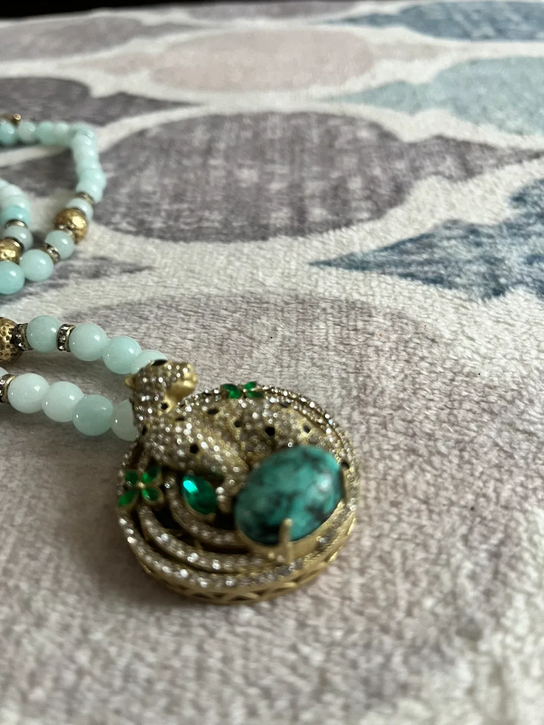 Beaded Necklace with Leopard Pendant image indicator(5)