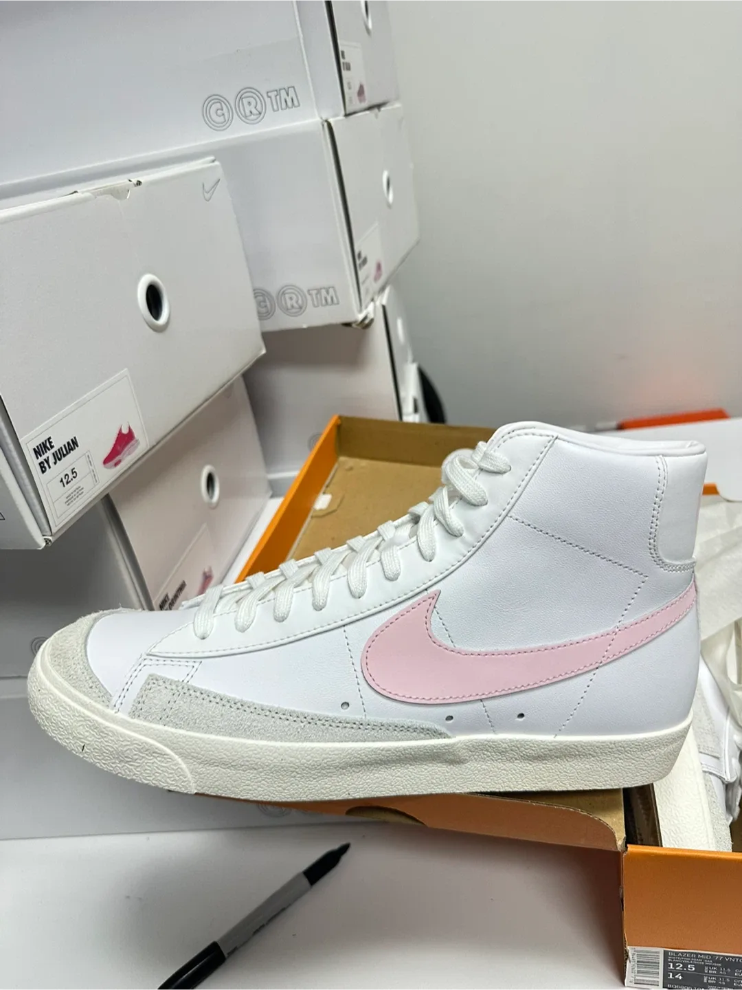 Nike Blazer Mid '77 VNTG White/Pink Foam - Size 12.5