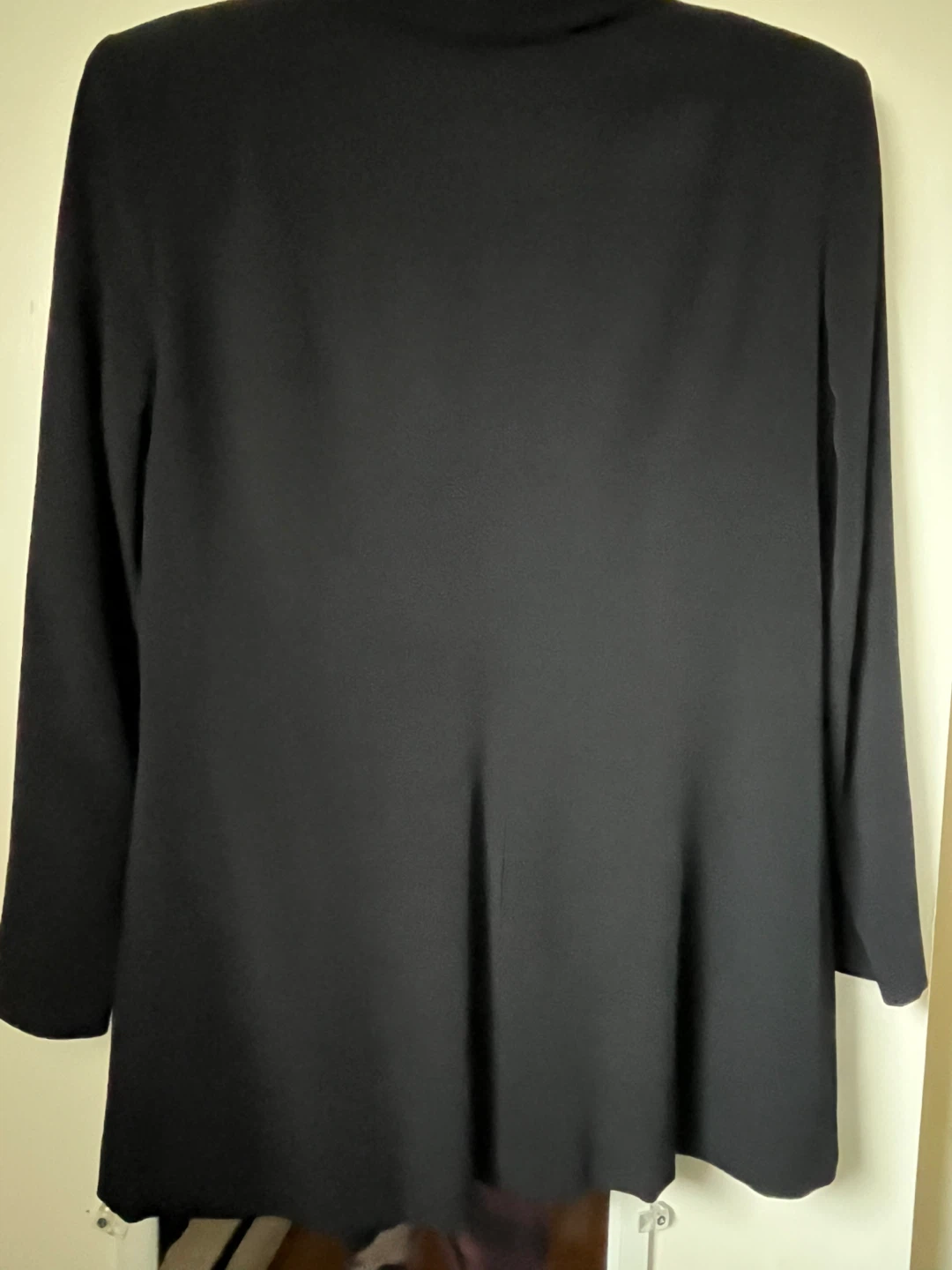 Beautiful black suit - photo 4