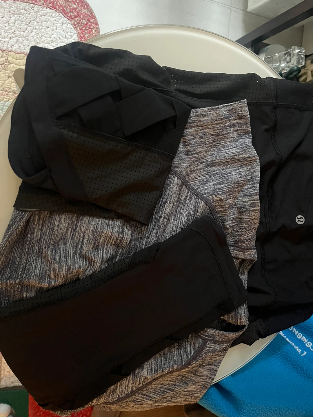 Lululemon Black & Grey Athletic Wear - photo 2