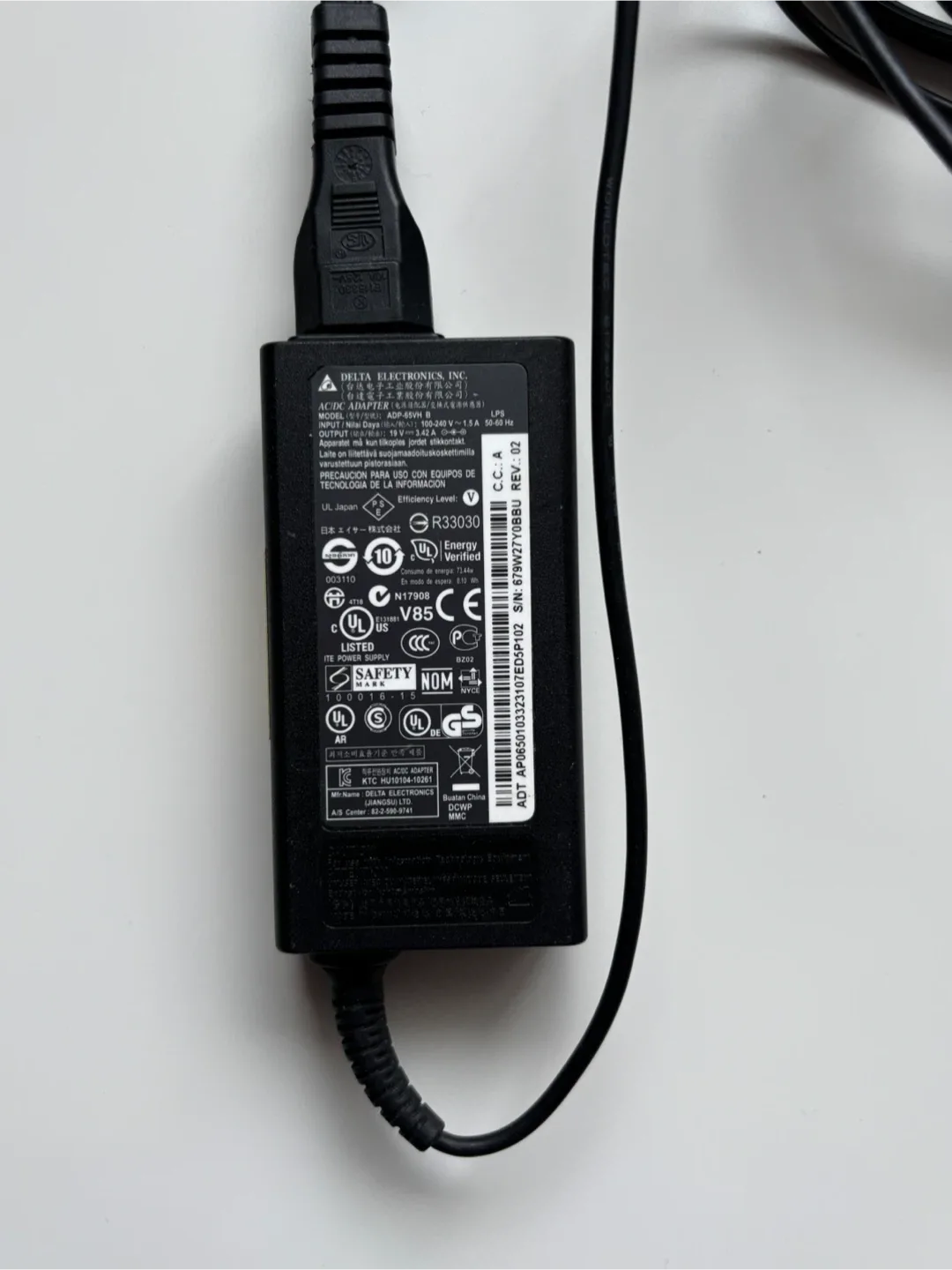 Delta Electronics ADP-65VH B AC Adapter image indicator(4)