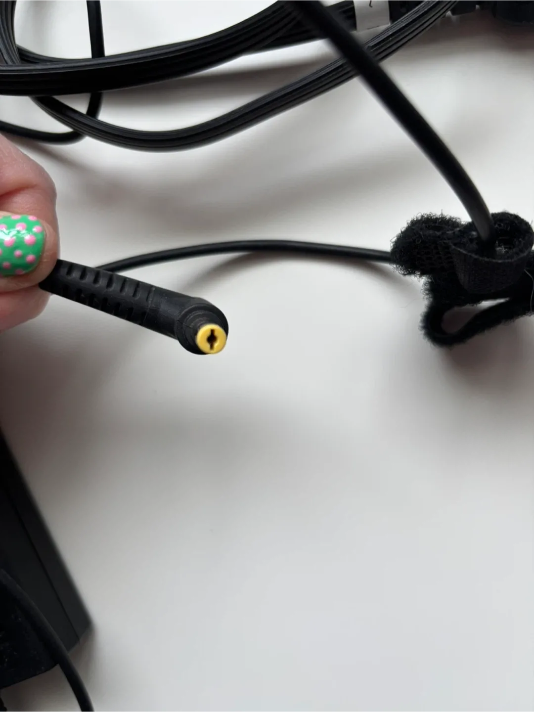 Delta Electronics ADP-65VH B AC Adapter image indicator(3)