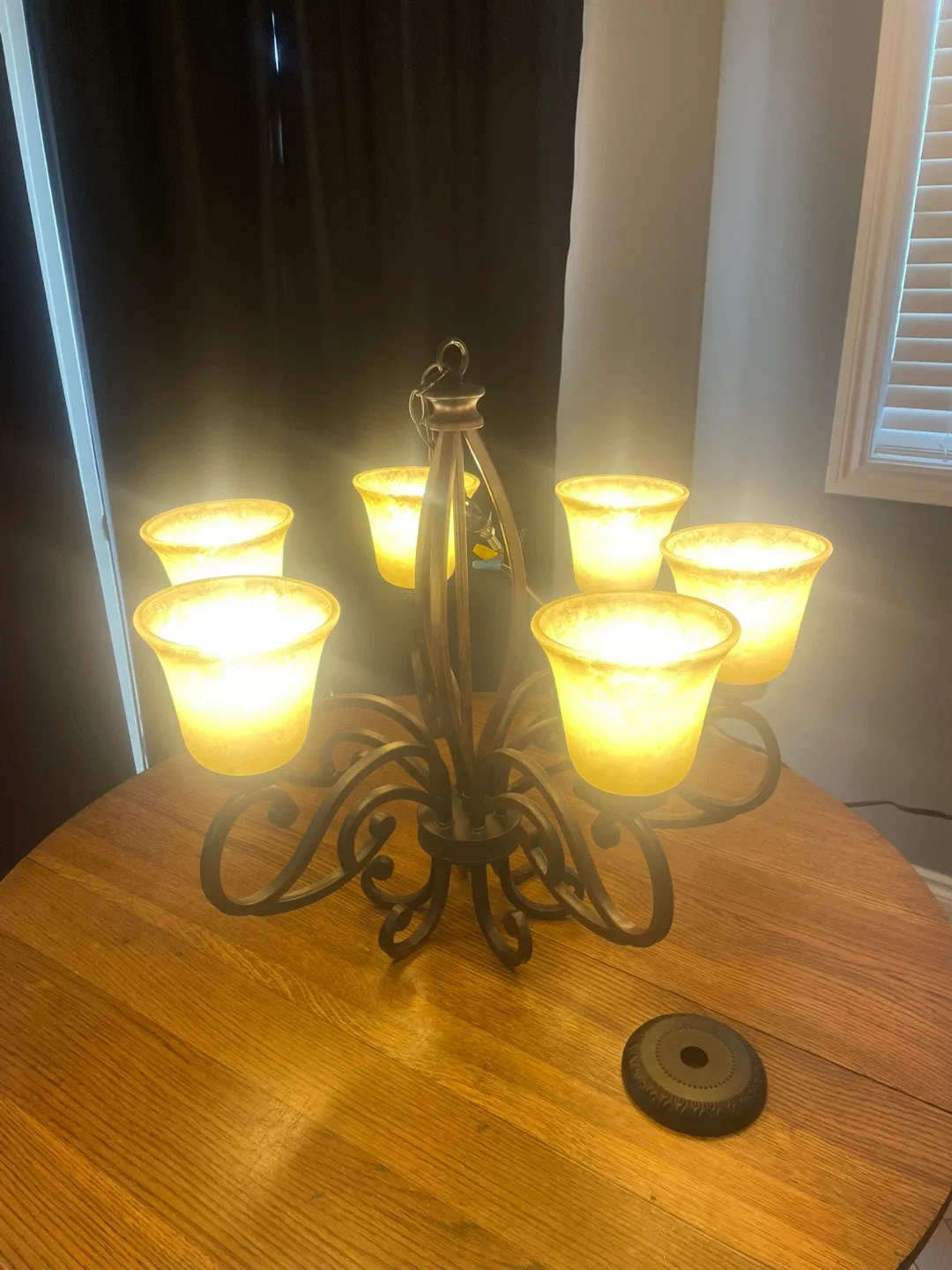 Chandelier with 6 Lights