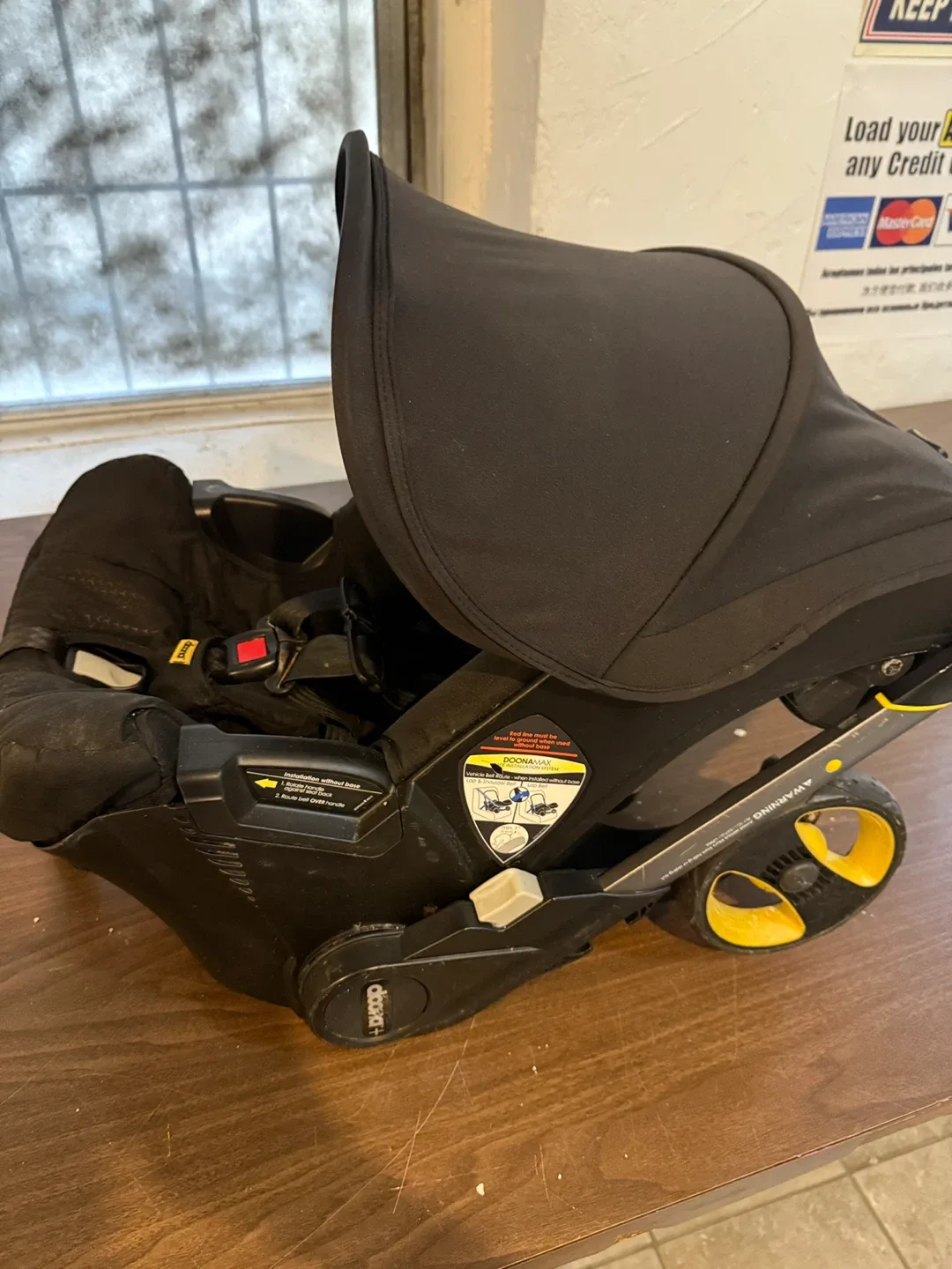 Doona Infant Car Seat/Stroller - Black image indicator(4)