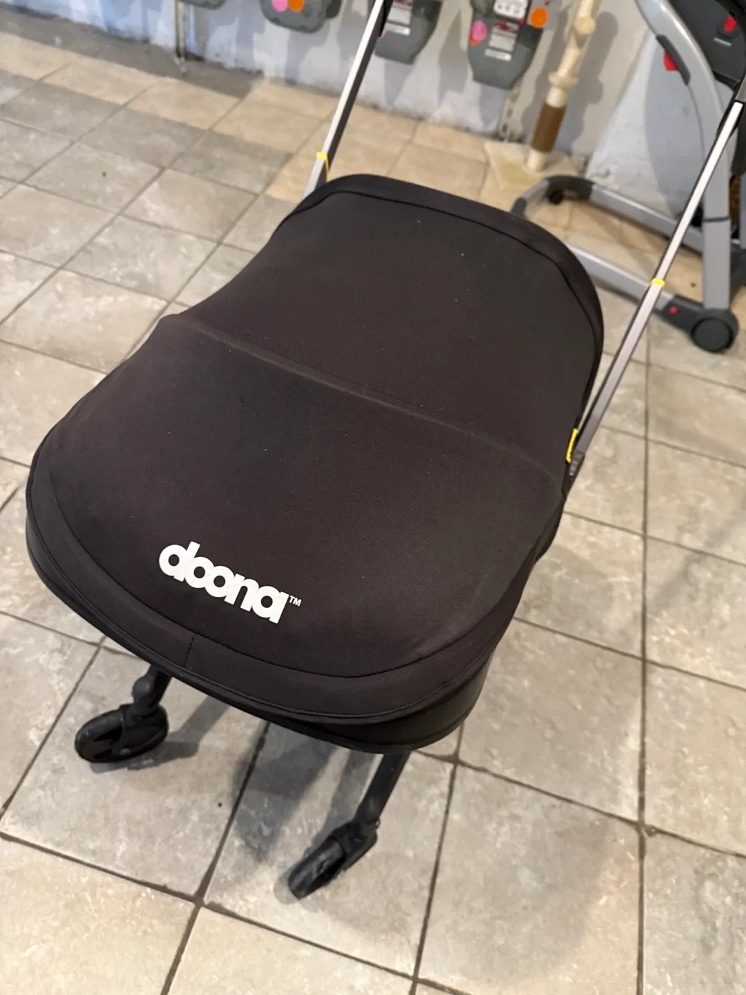 Doona Infant Car Seat/Stroller - Black image indicator(8)