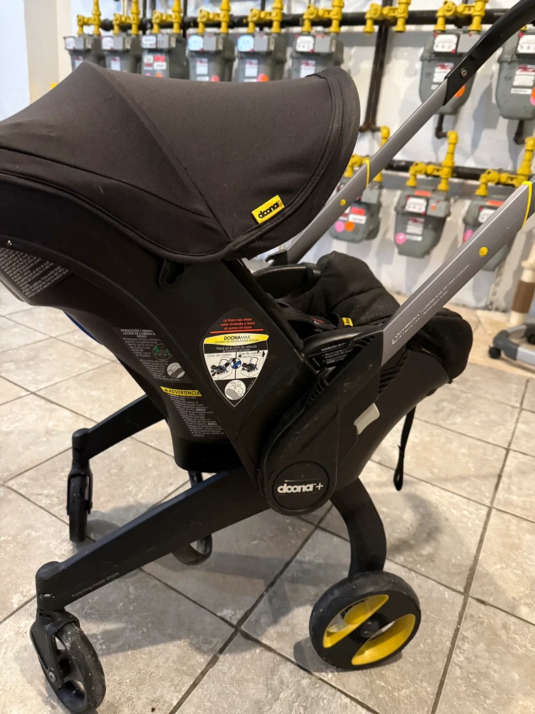 Doona Infant Car Seat/Stroller - Black image indicator(7)