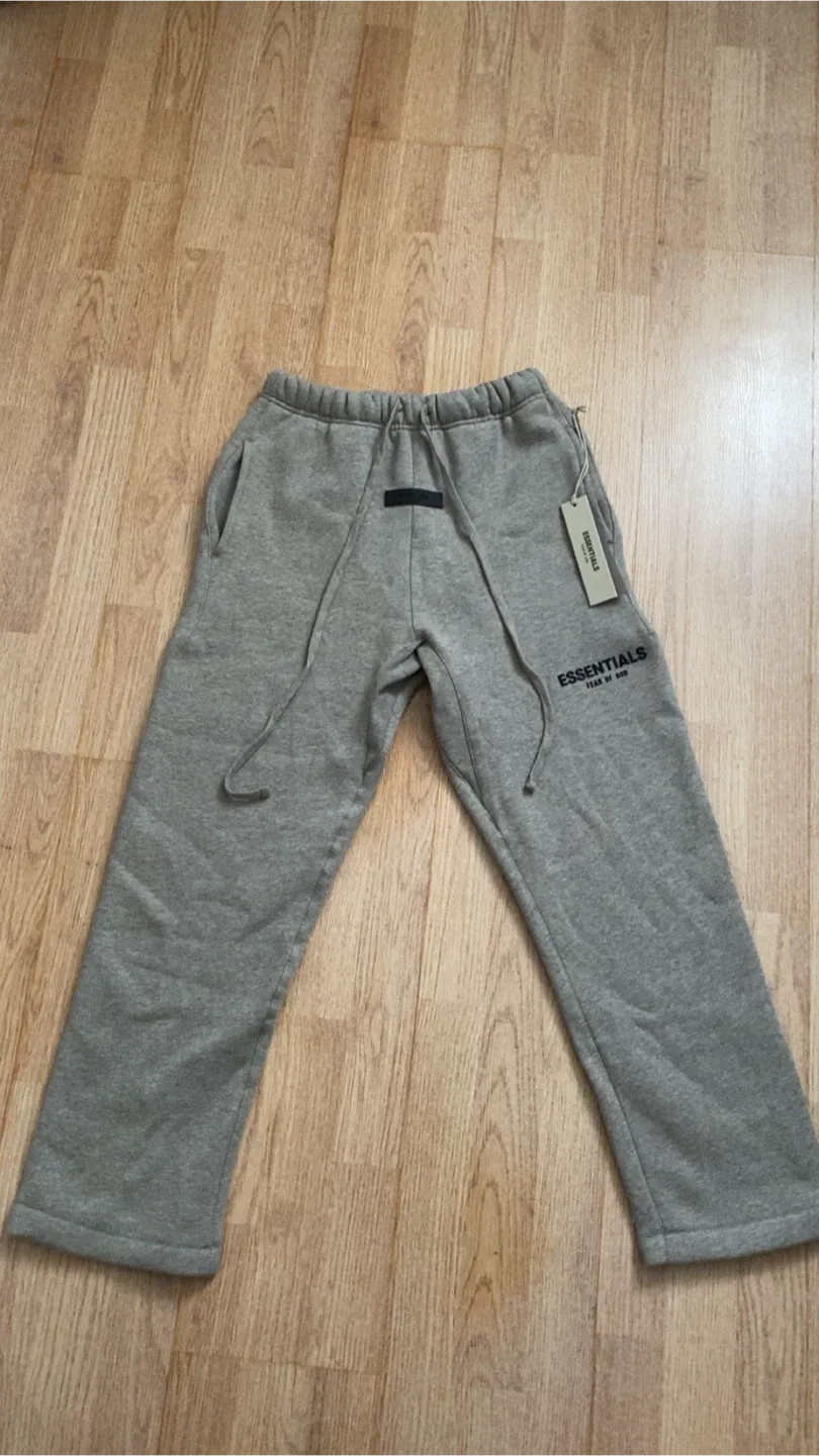 Essentials Fear of God Hoodie and pants image indicator(10)