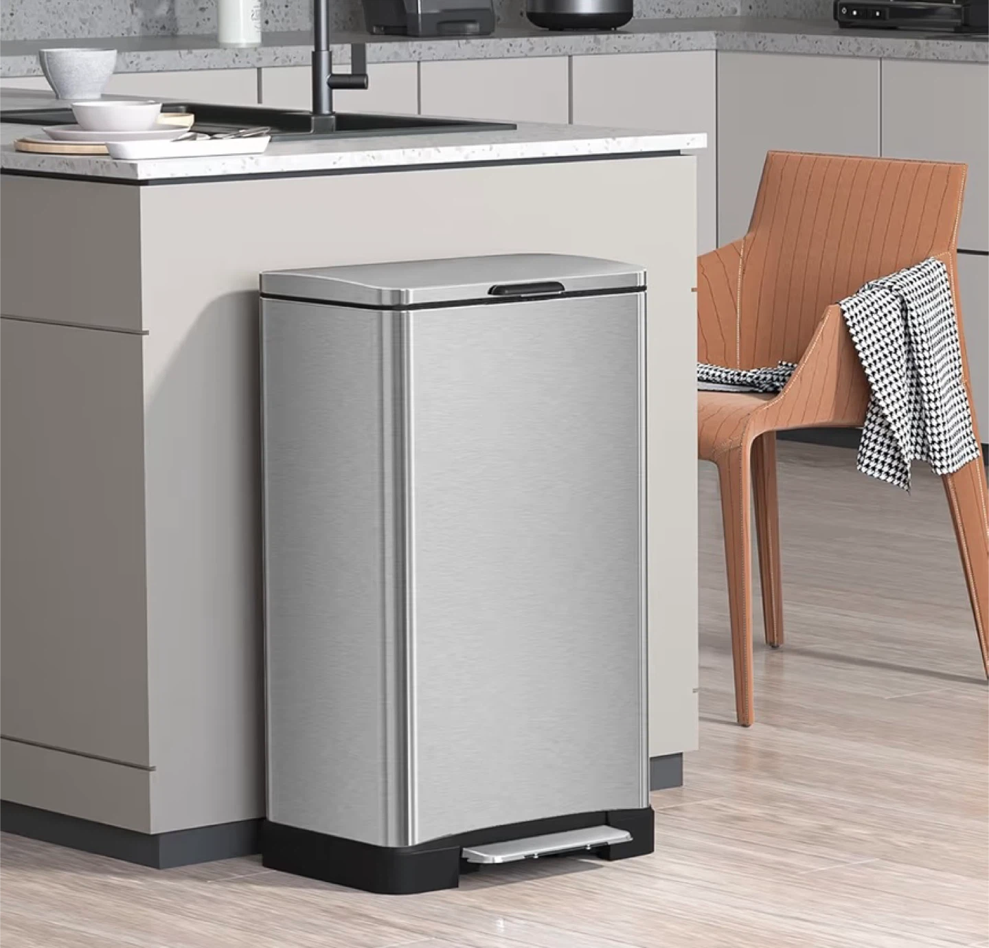 Stainless Steel Step Trash Can - photo 3