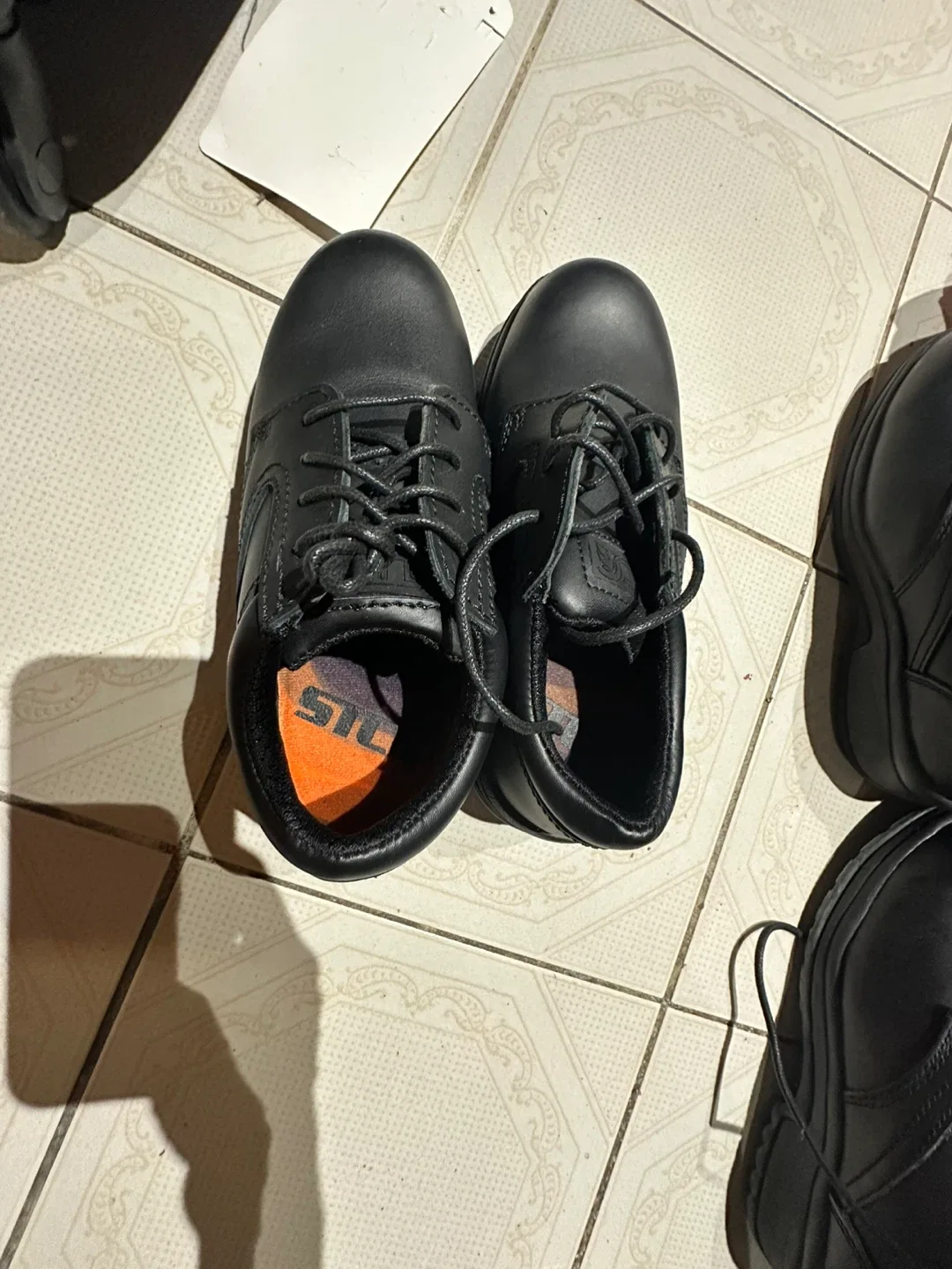 STC Brome Black Shoes - Size 4