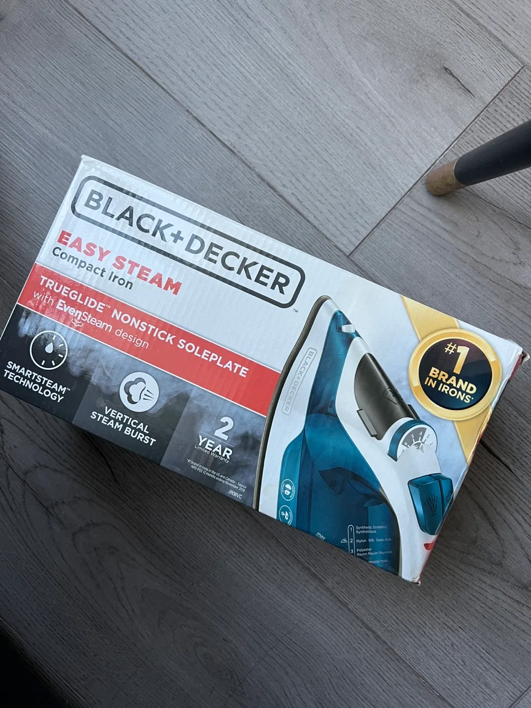 Black+Decker Easy Steam Compact Iron