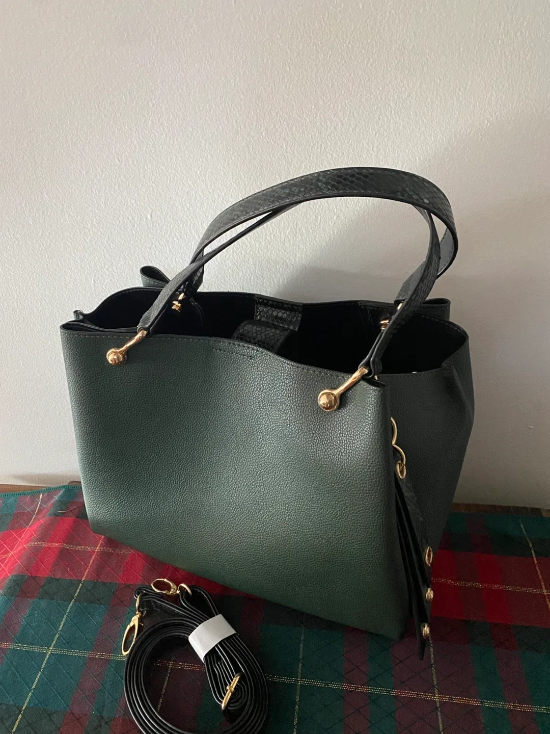 ALDO Green Tote Bag #Cleanout image indicator(4)