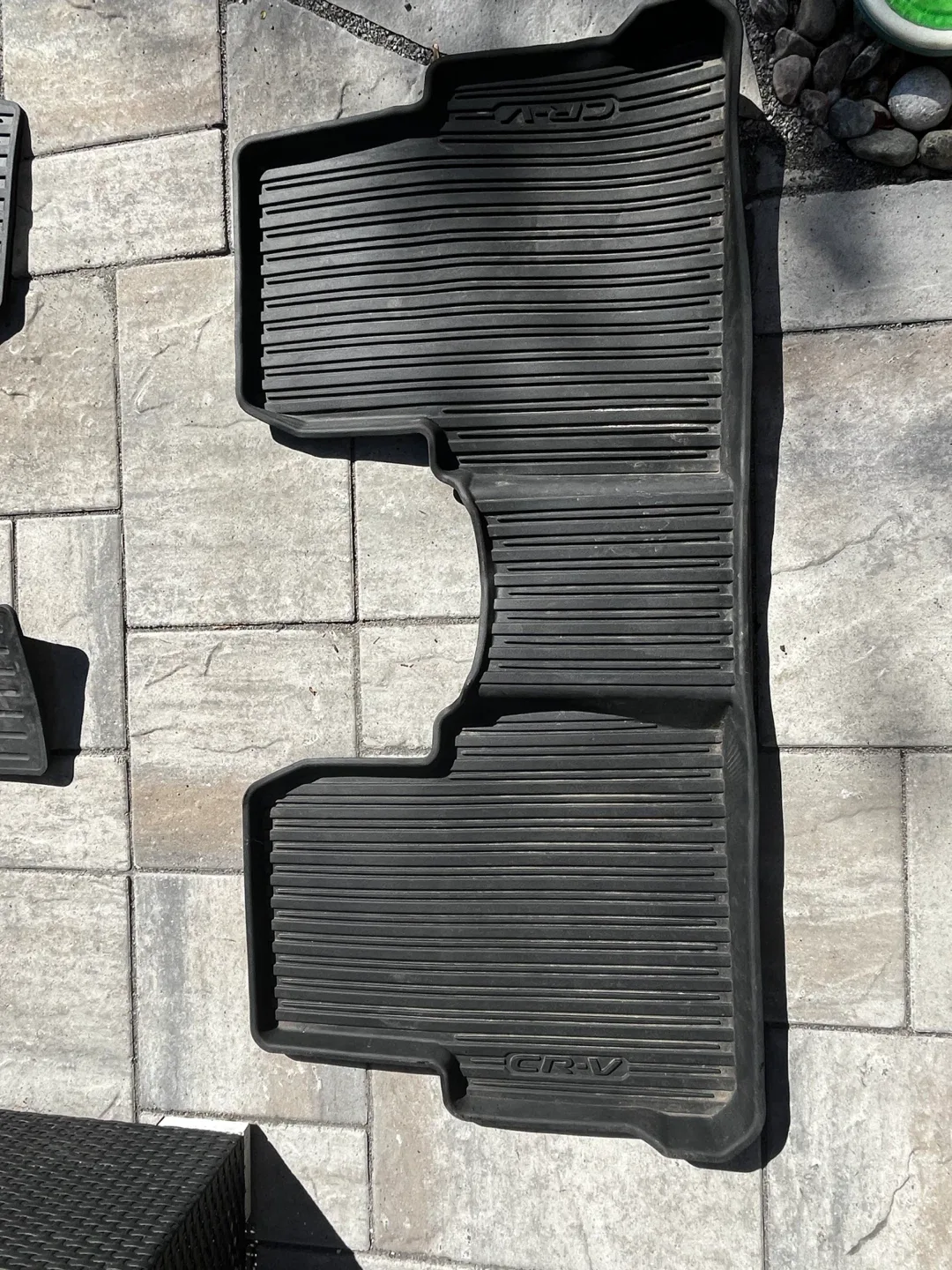Honda CR-V All Weather Floor Mats image indicator(3)