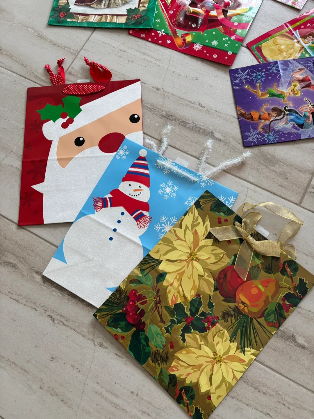 Assorted Holiday Gift Bags image indicator(4)