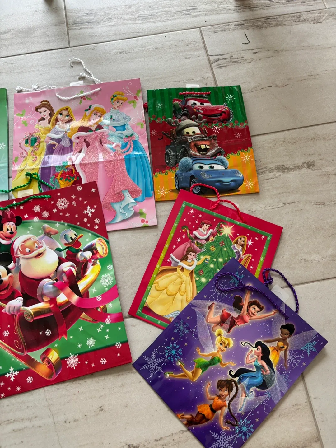 Assorted Holiday Gift Bags image indicator(2)