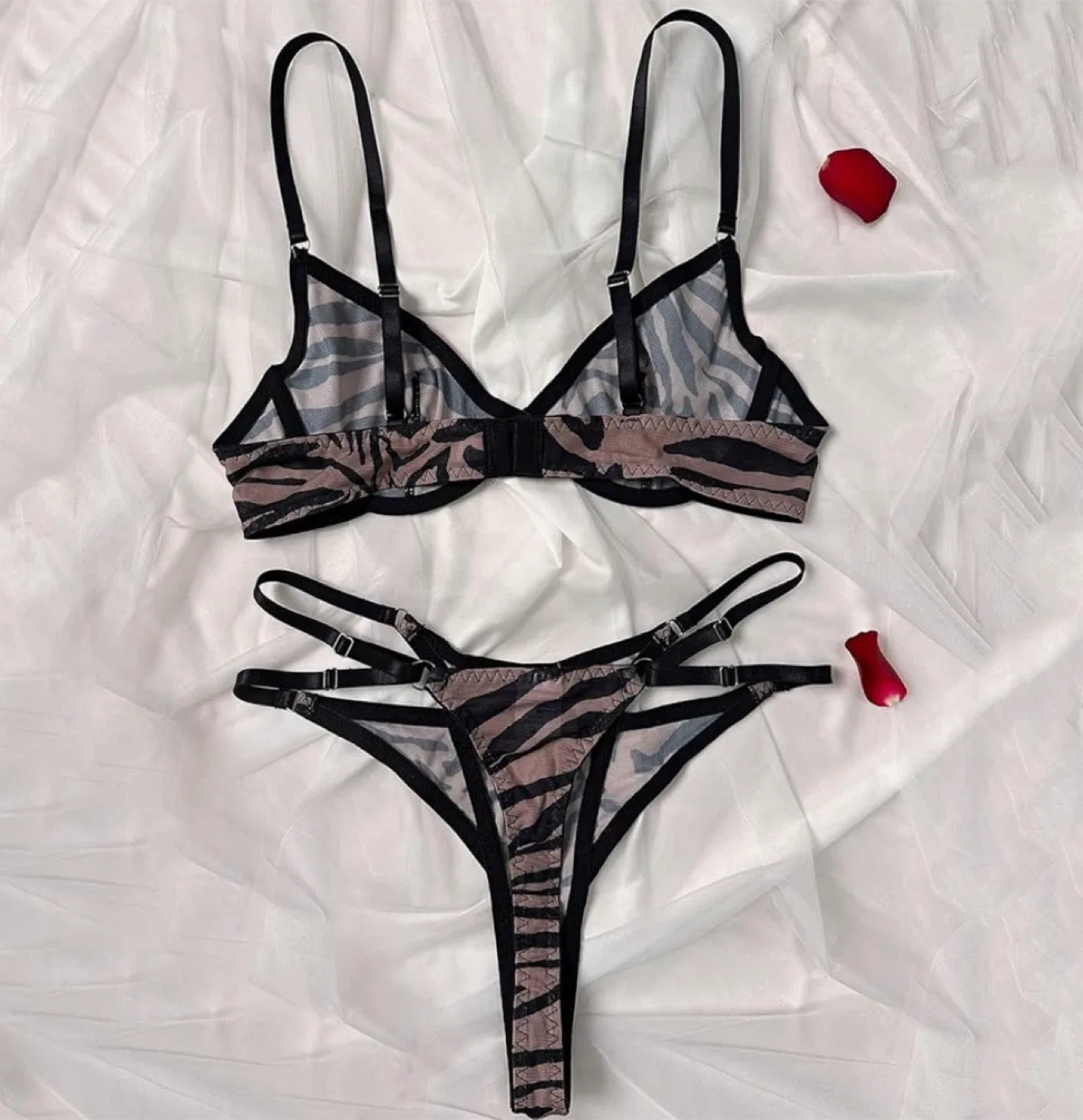 Zebra Print Lingerie Set, Size L - New ✨ image indicator(2)