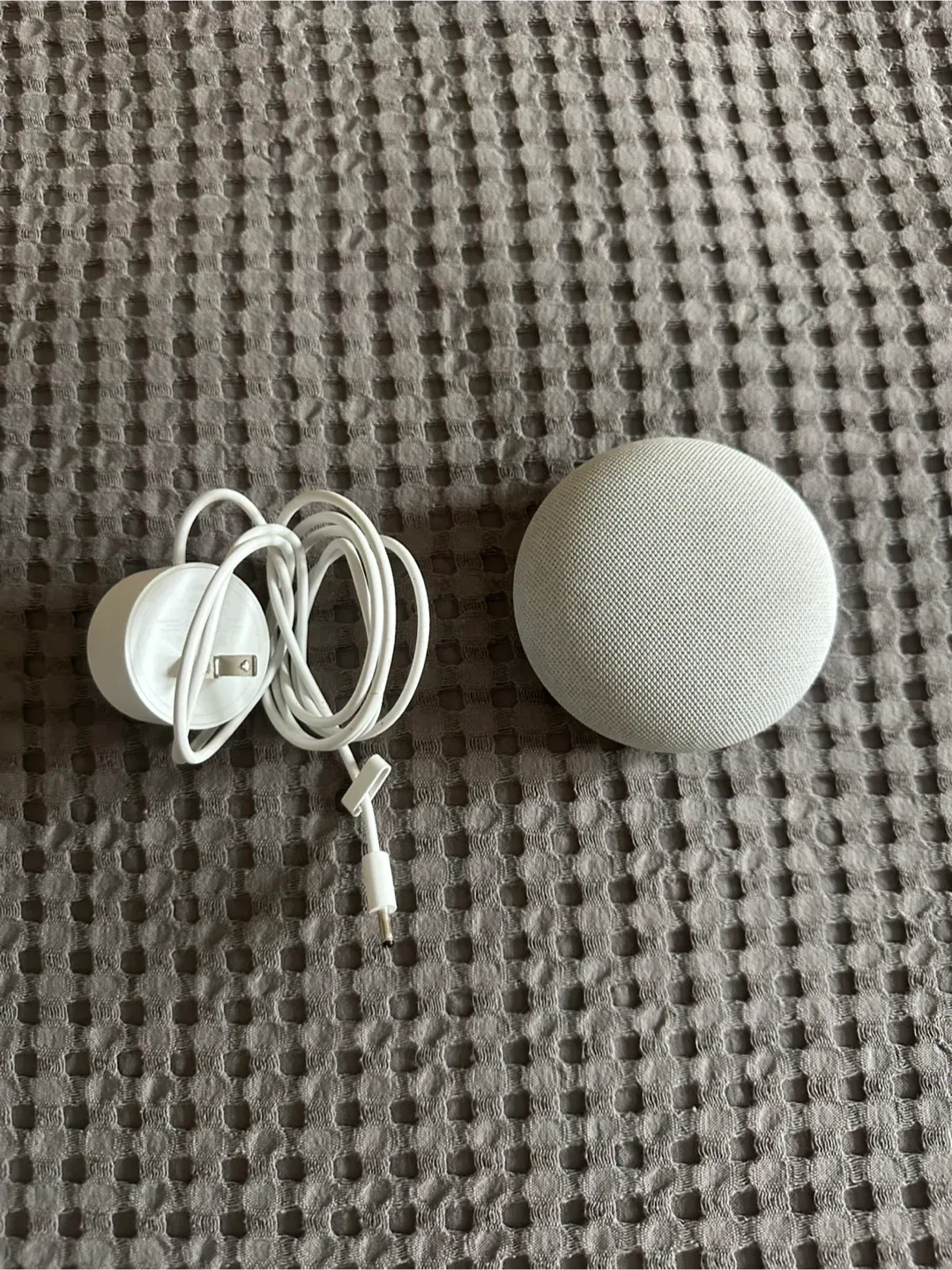 Google Nest Mini - Smart Speaker