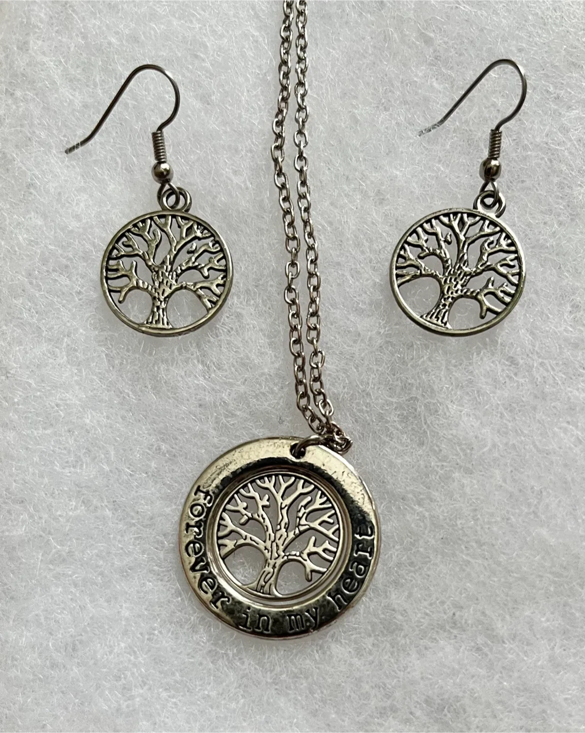 #Cleanout- Tree of Life Necklace & Earring Set